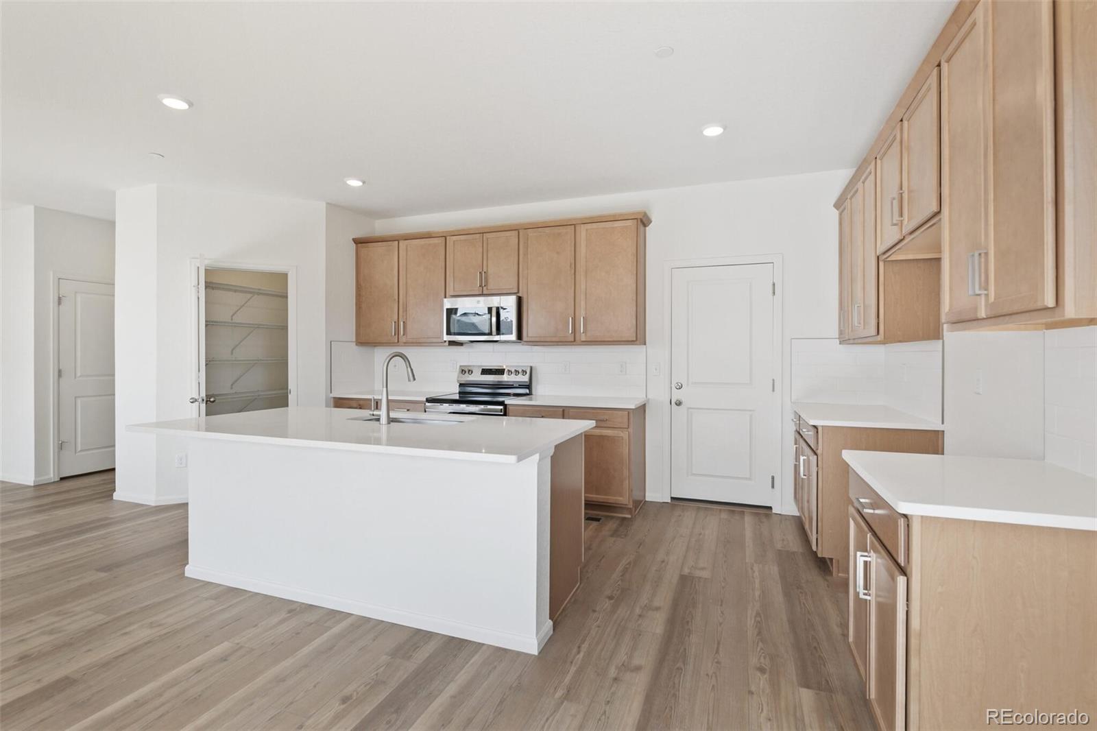 MLS Image #14 for 13566 e 110th drive,commerce city, Colorado