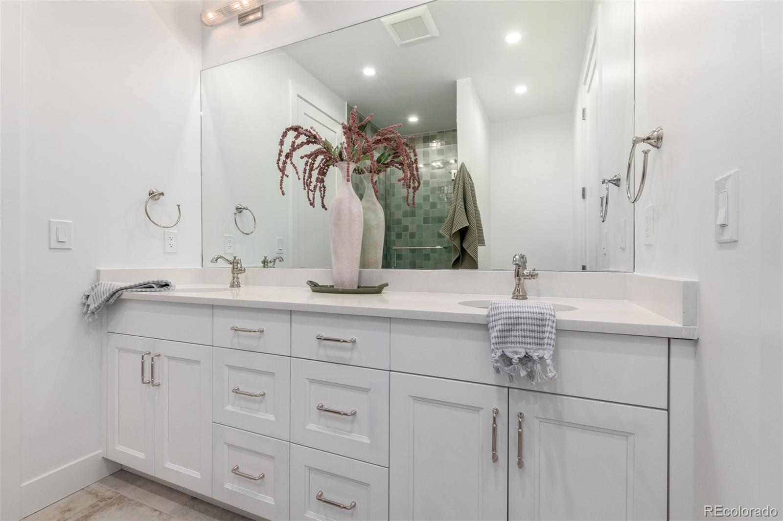 MLS Image #14 for 2056 s ogden street,denver, Colorado