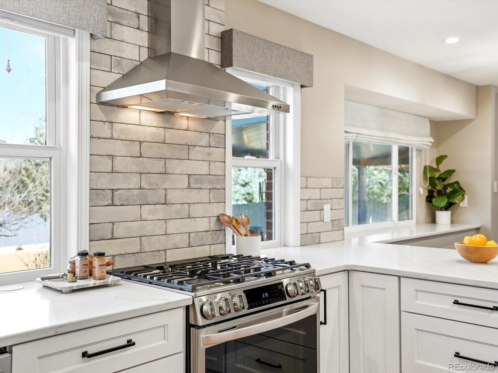 MLS Image #16 for 2544 s krameria street,denver, Colorado