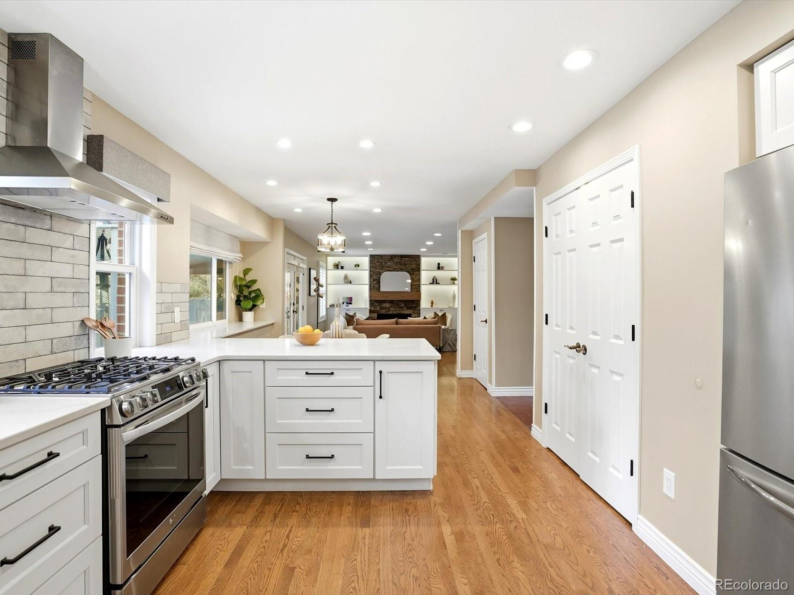 MLS Image #17 for 2544 s krameria street,denver, Colorado