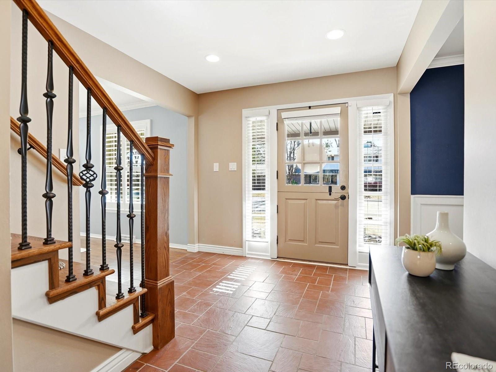 MLS Image #5 for 2544 s krameria street,denver, Colorado