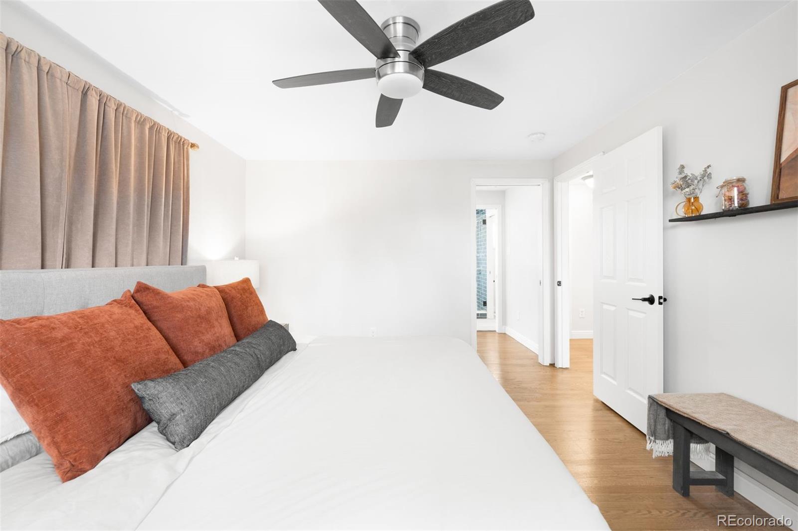MLS Image #13 for 2654 s high street,denver, Colorado
