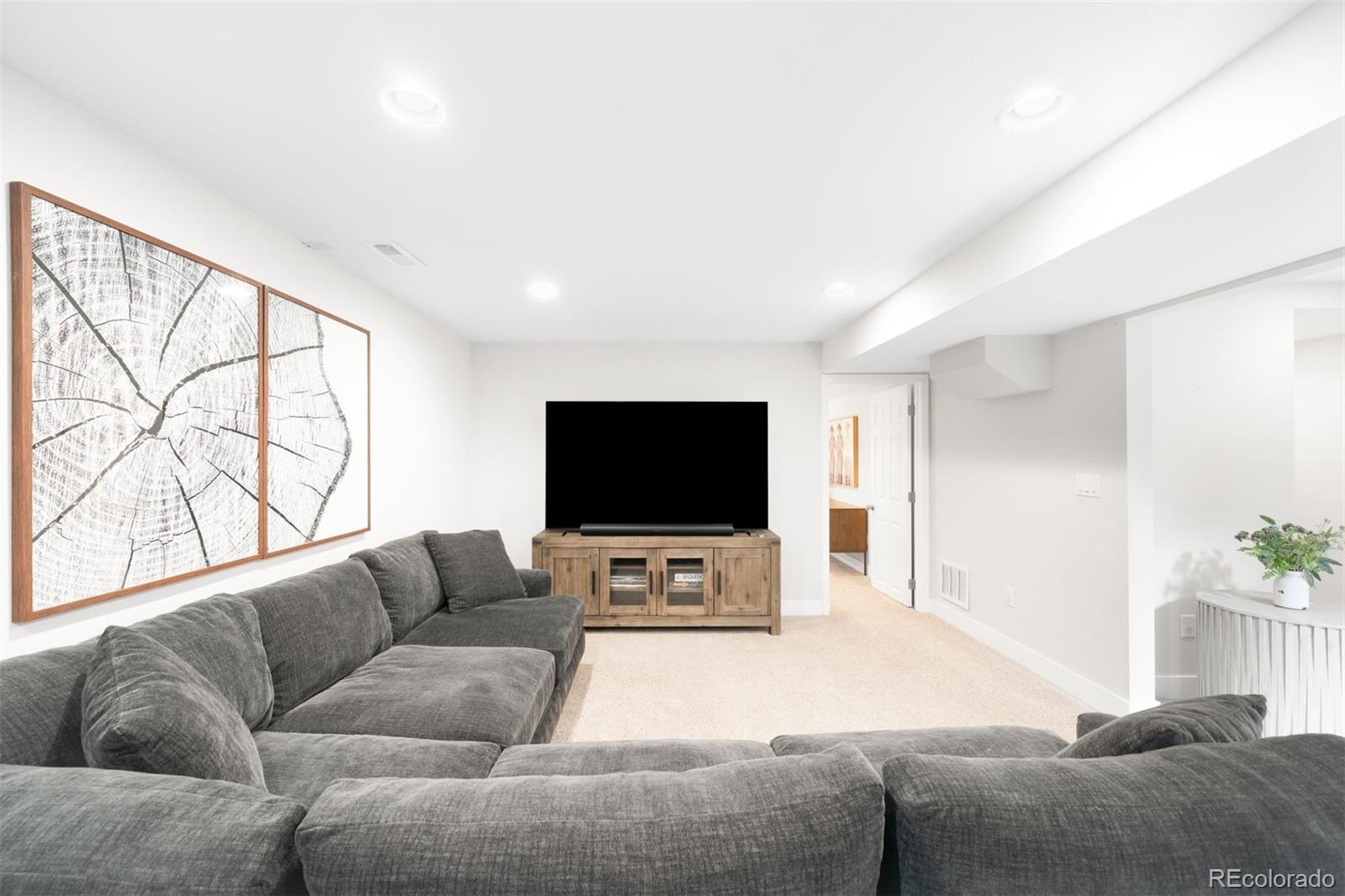 MLS Image #25 for 2654 s high street,denver, Colorado