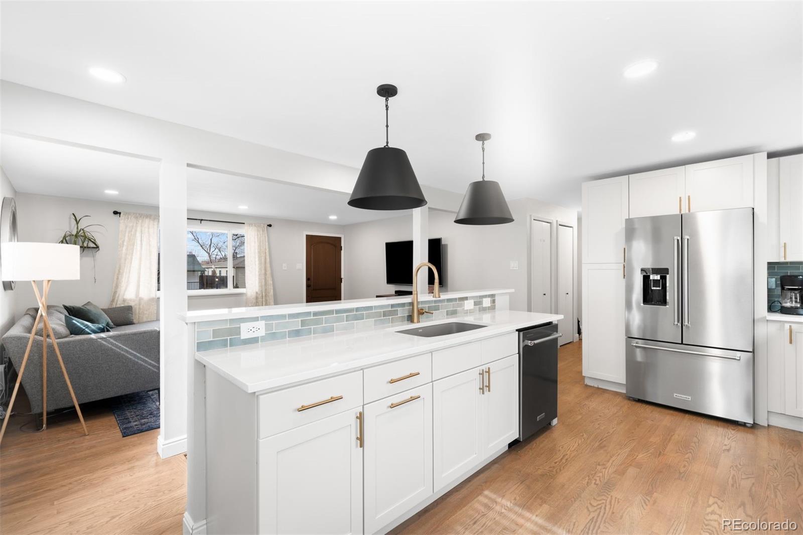 MLS Image #8 for 2654 s high street,denver, Colorado