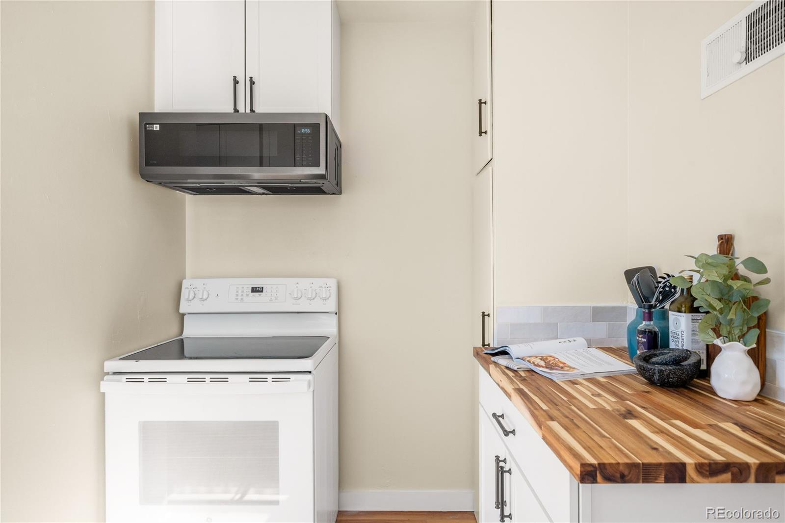 MLS Image #11 for 631 s grant avenue,fort collins, Colorado