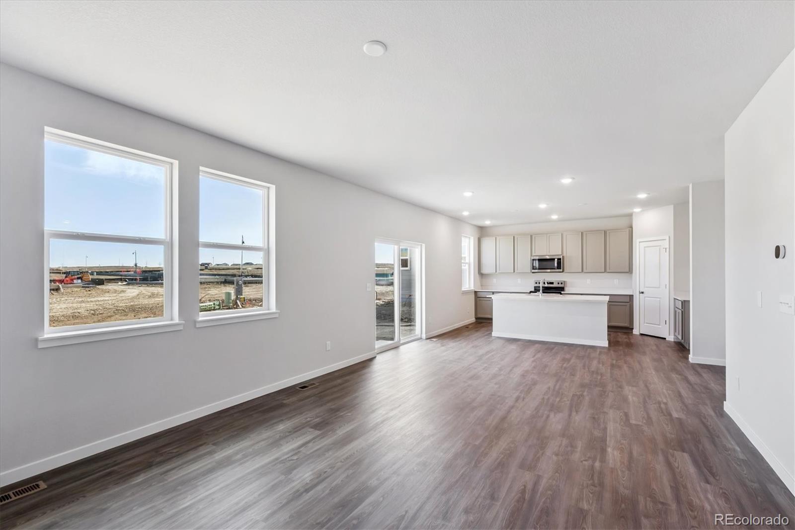 MLS Image #6 for 4550  blue grama drive,dacono, Colorado