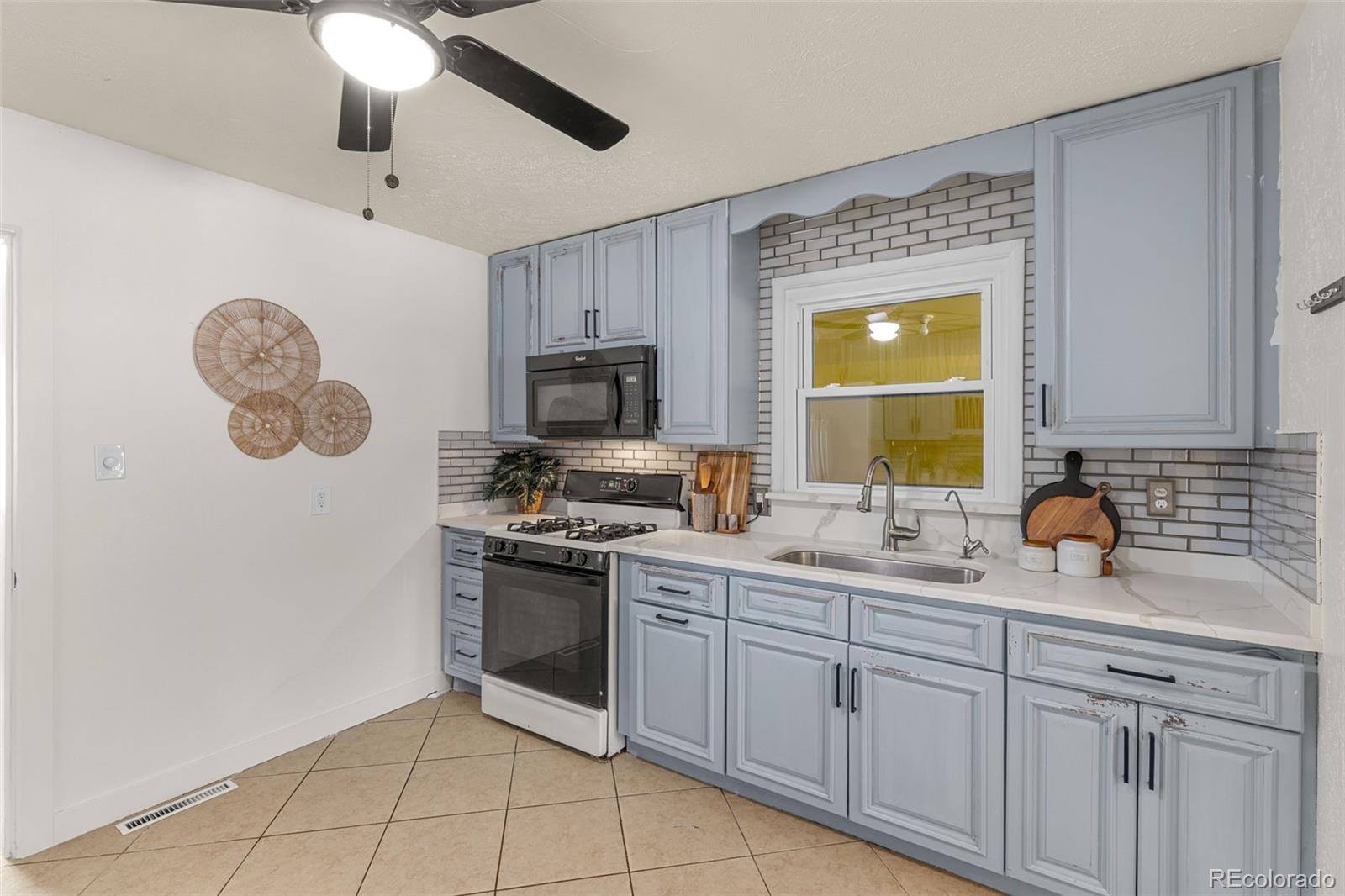 MLS Image #13 for 258 s yates street,denver, Colorado