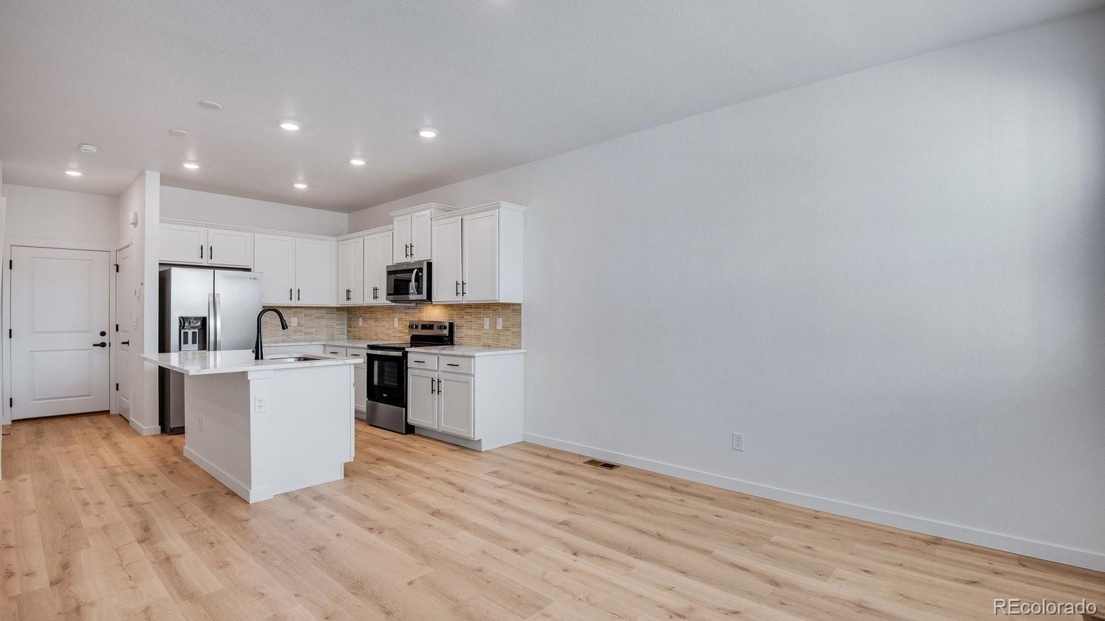 MLS Image #3 for 22544 e 6th place,aurora, Colorado