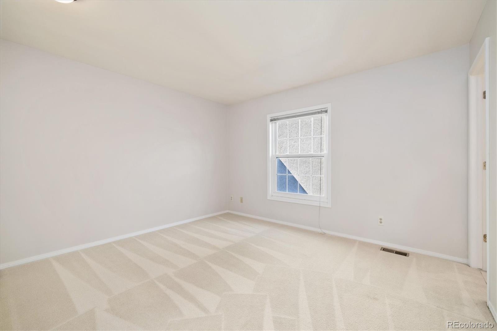 MLS Image #10 for 1530 s quebec way 30,denver, Colorado