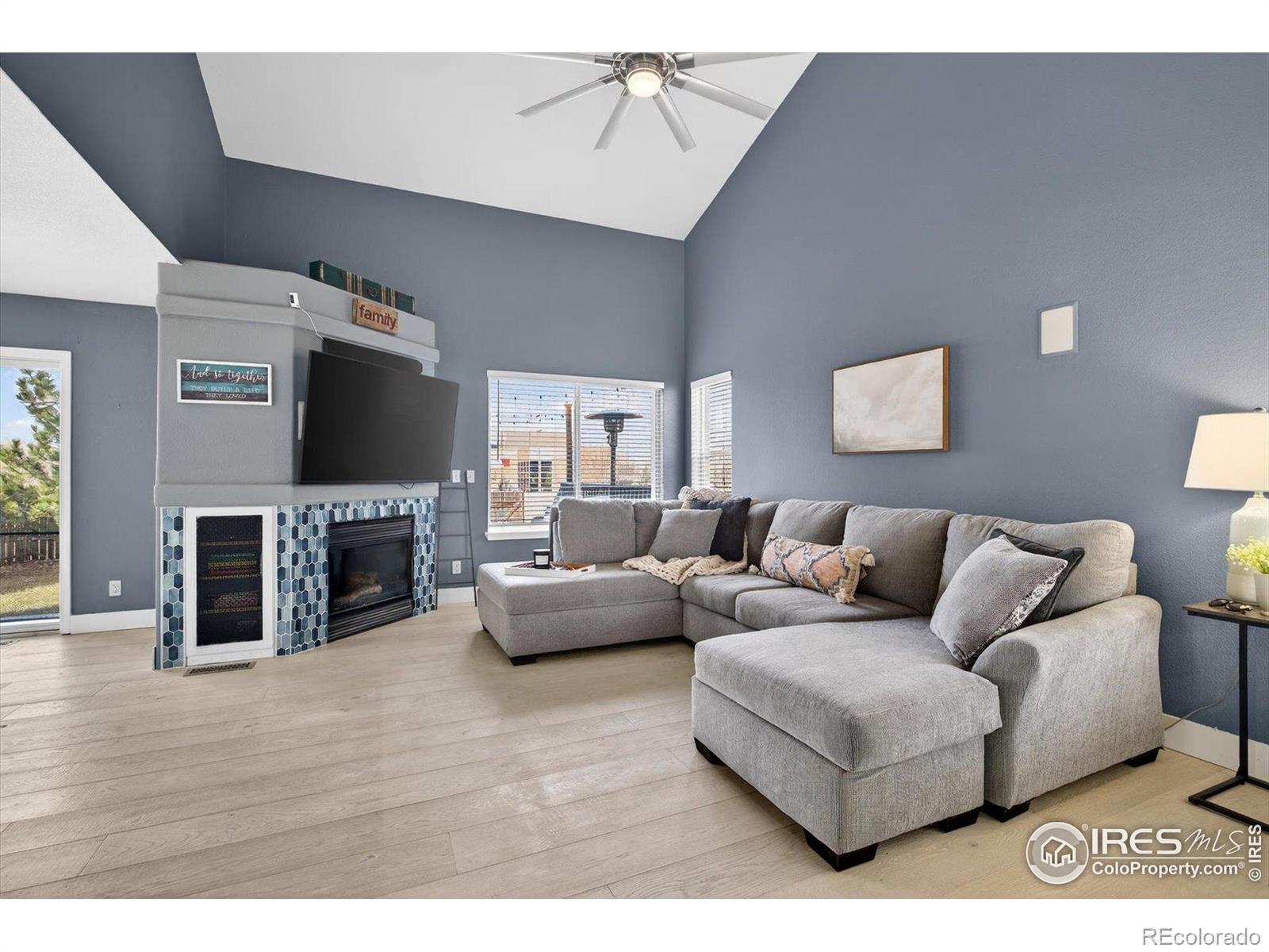MLS Image #2 for 10516  sunburst avenue,firestone, Colorado