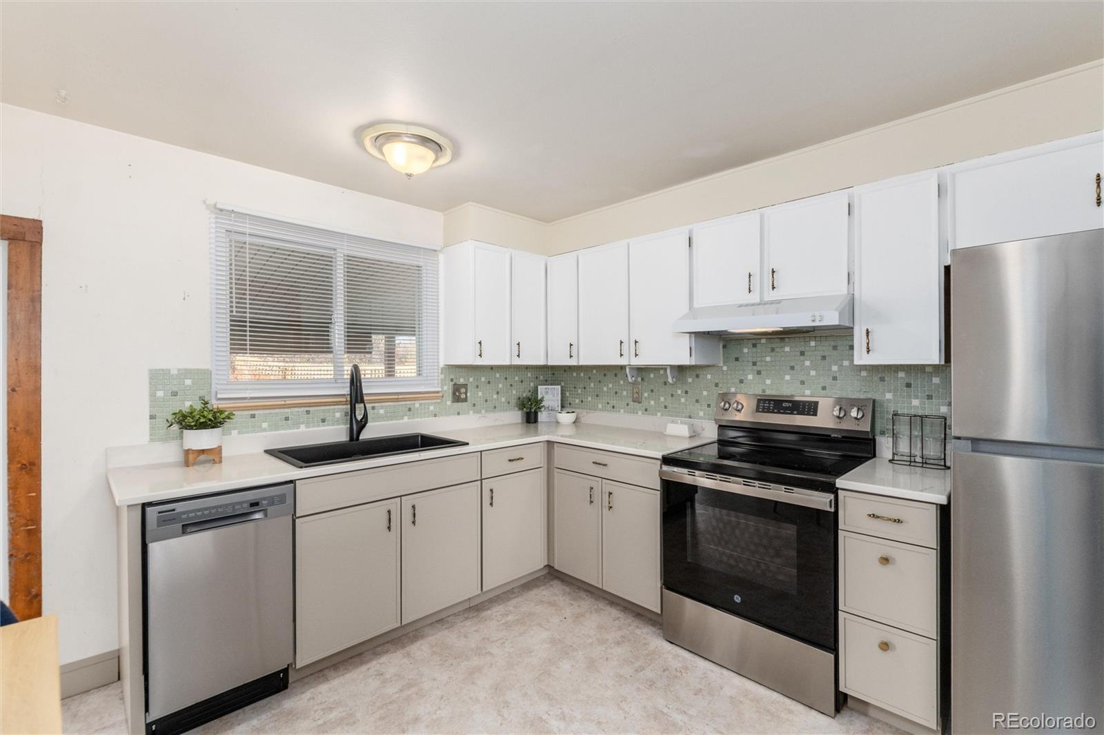 MLS Image #15 for 13603 e dakota place,aurora, Colorado