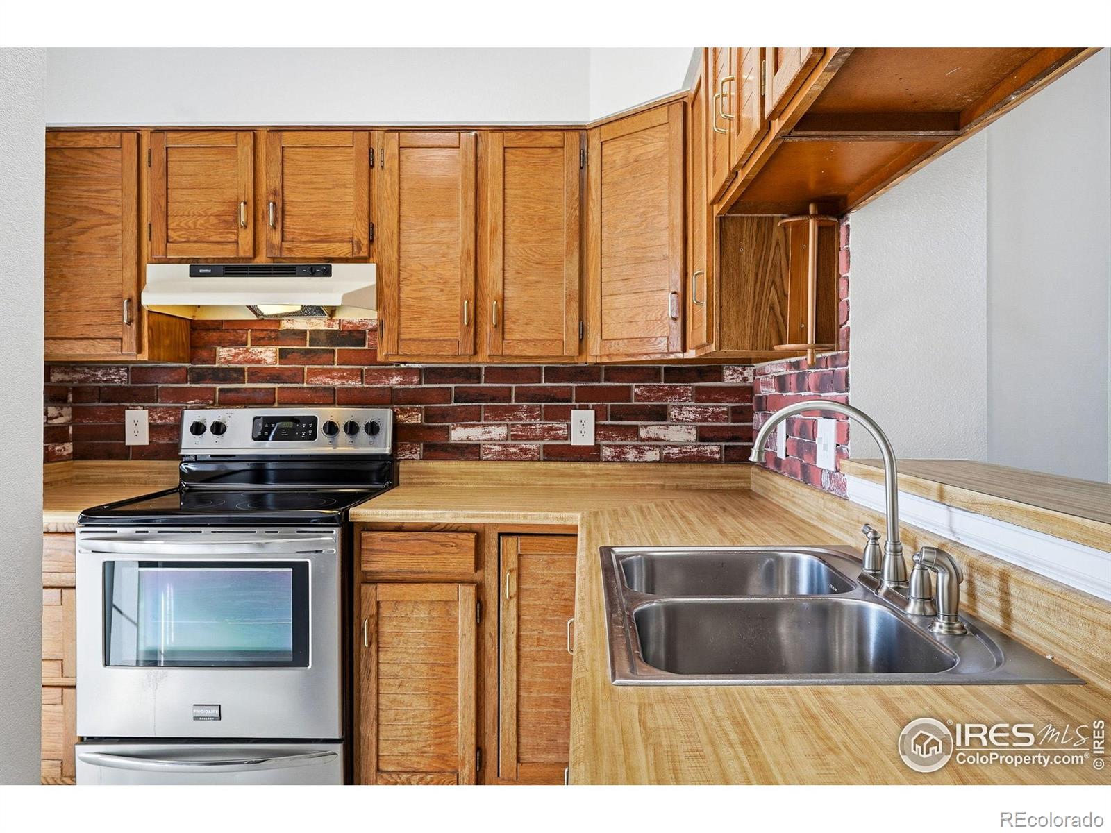 MLS Image #9 for 321  pheasant run,louisville, Colorado