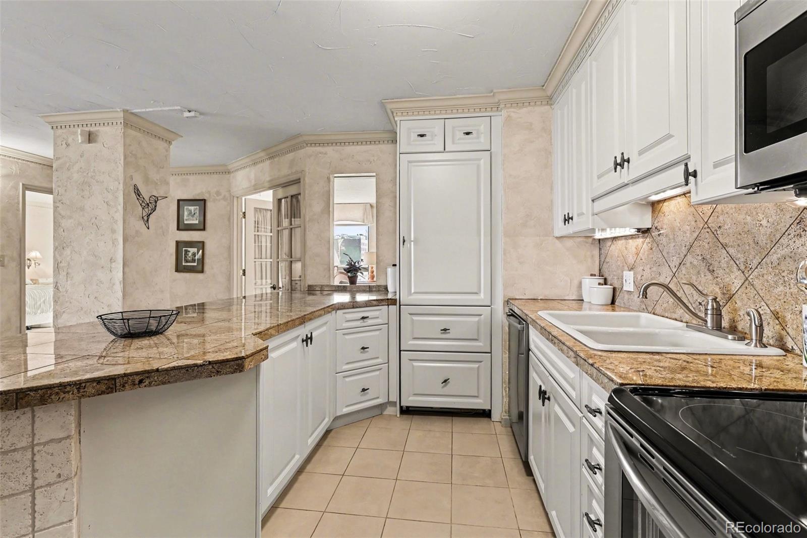 MLS Image #15 for 1020  15th street,denver, Colorado