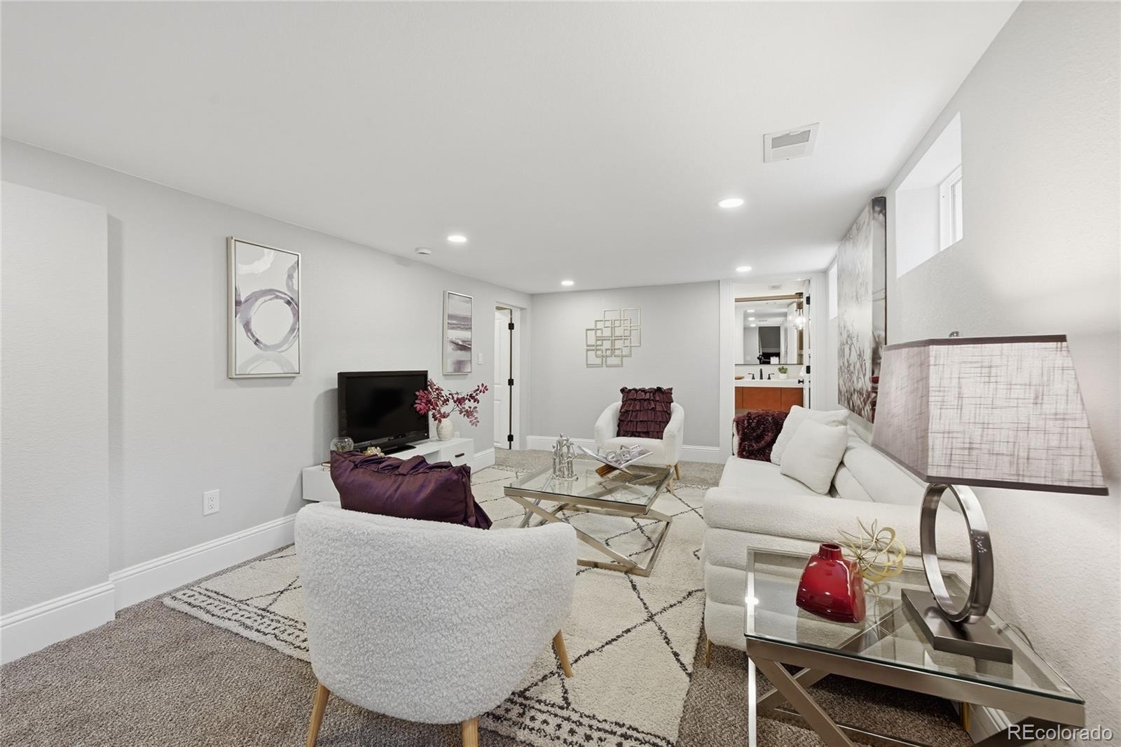 MLS Image #18 for 2839 n fillmore street,denver, Colorado