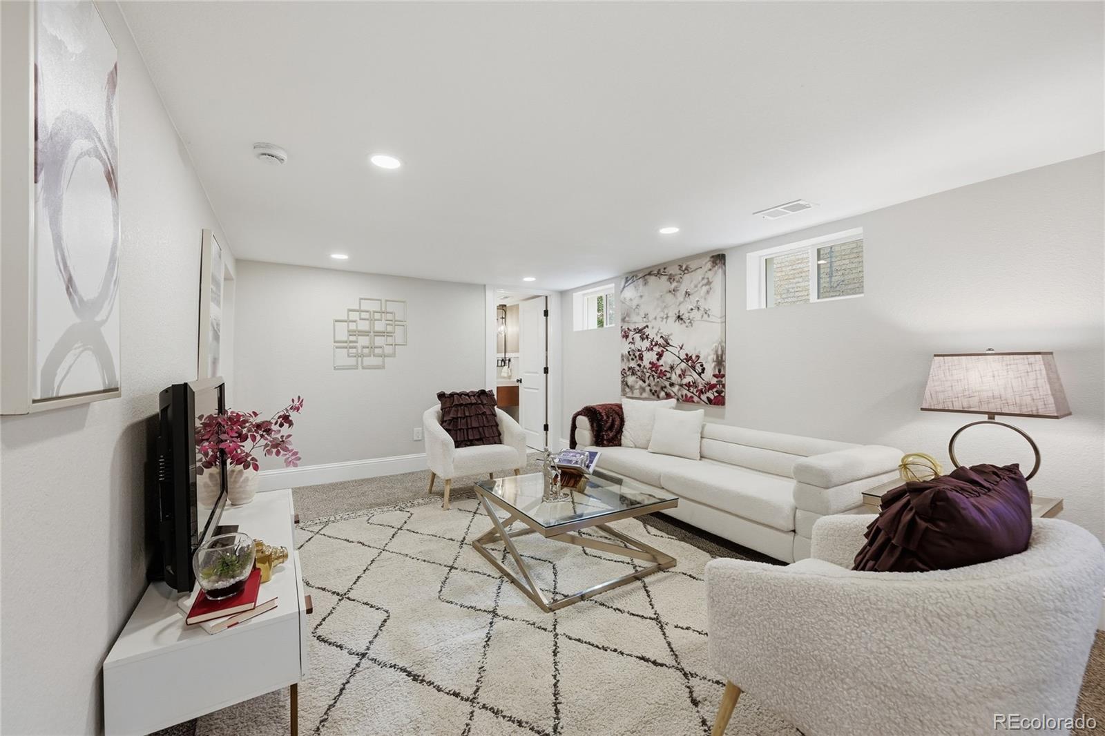 MLS Image #19 for 2839 n fillmore street,denver, Colorado