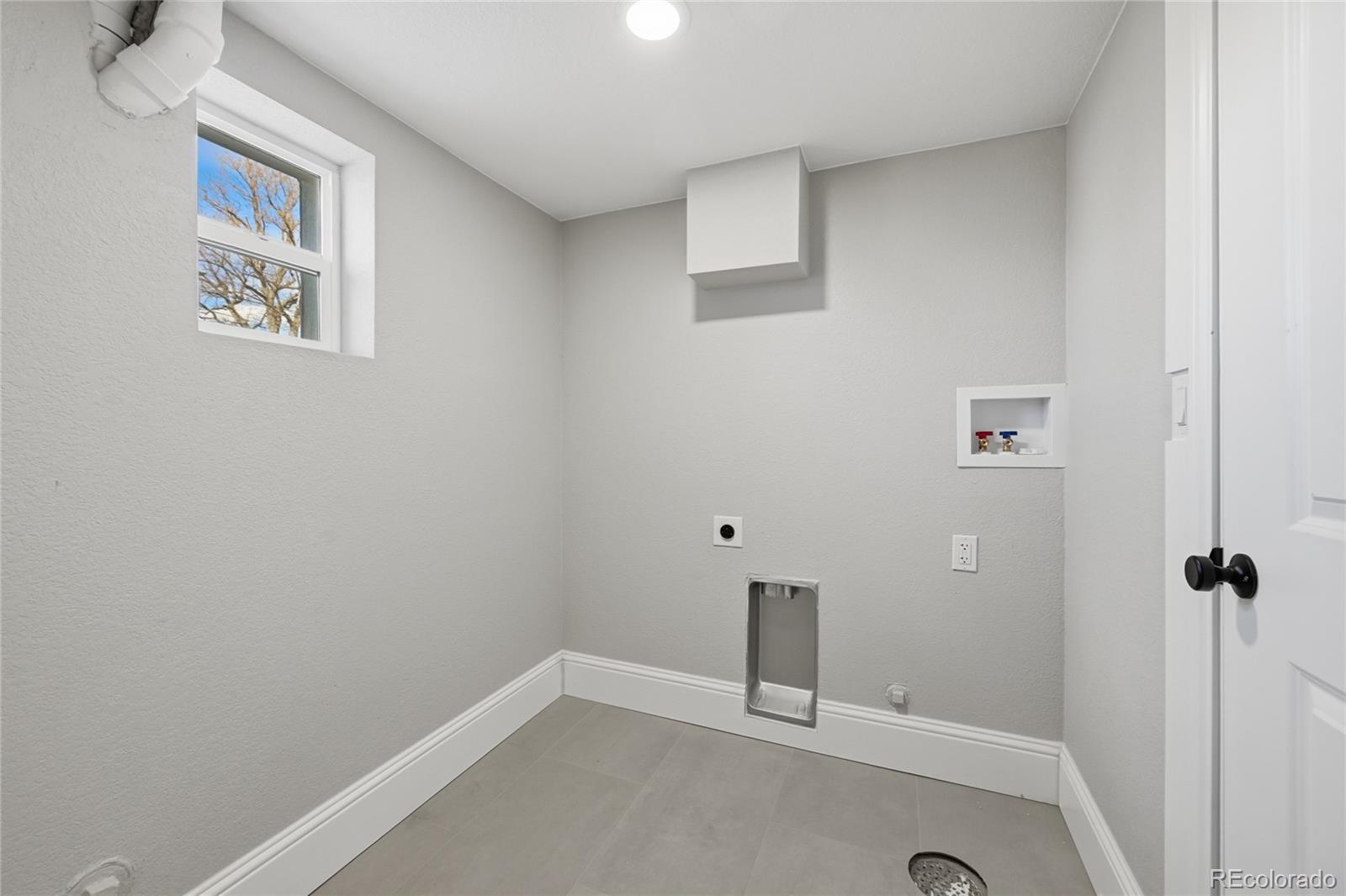 MLS Image #26 for 2839 n fillmore street,denver, Colorado