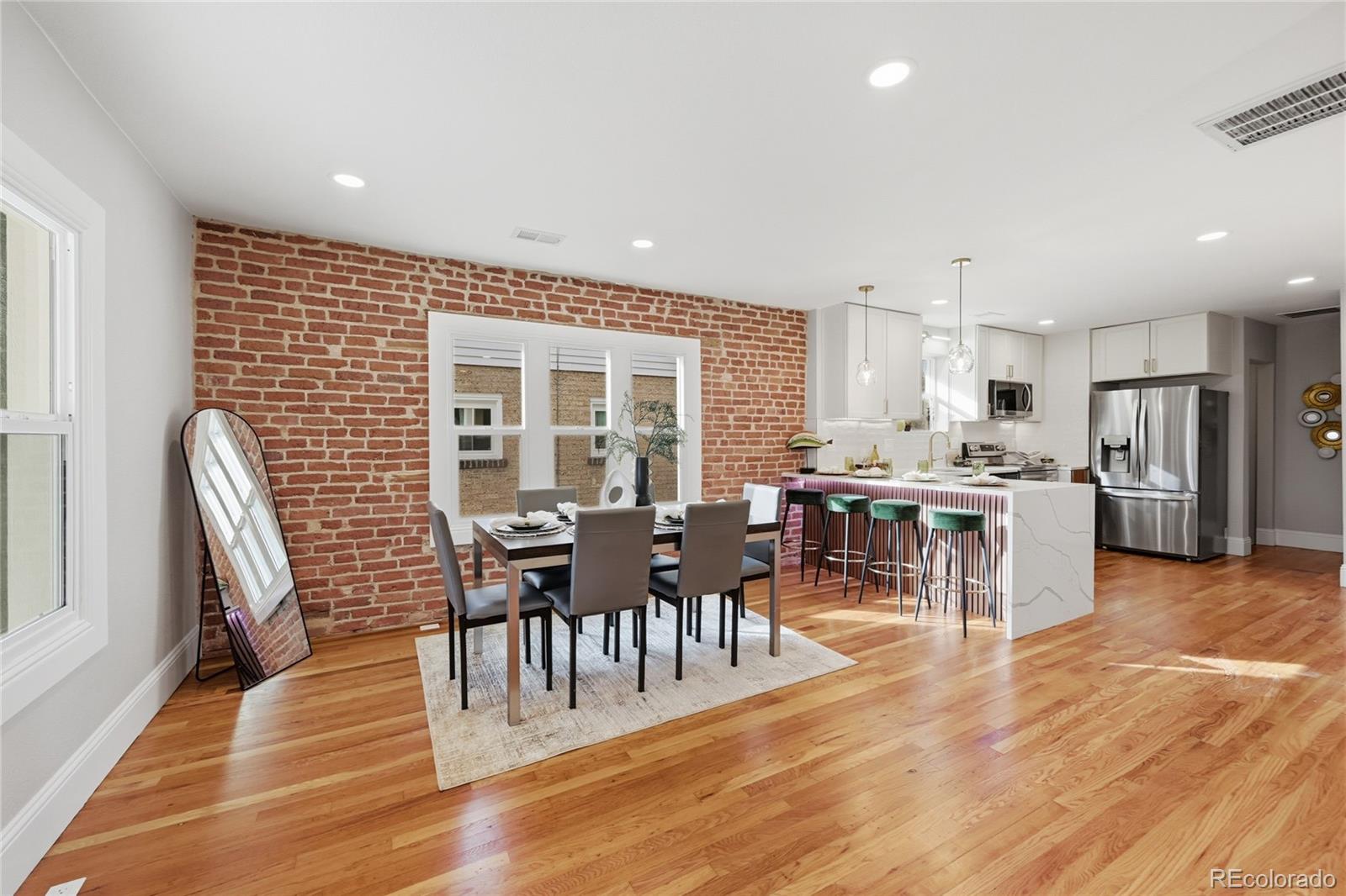 MLS Image #7 for 2839 n fillmore street,denver, Colorado