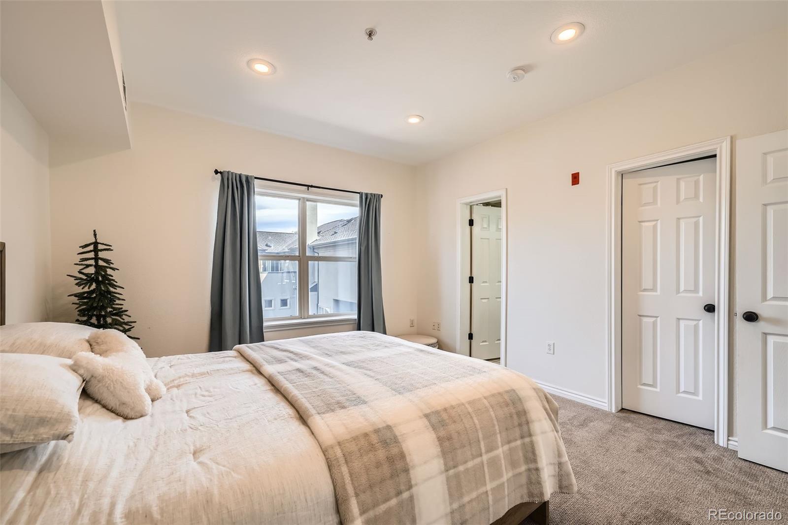MLS Image #10 for 2901  wyandot street 8,denver, Colorado