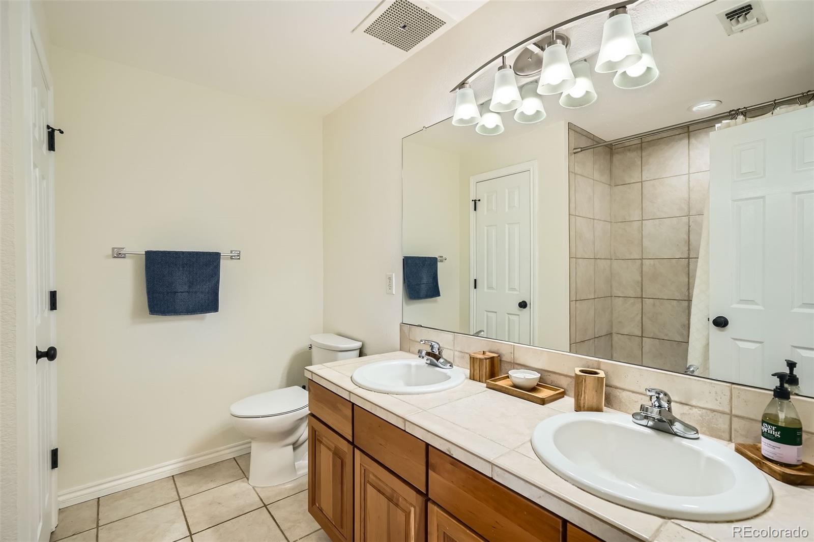 MLS Image #12 for 2901  wyandot street 8,denver, Colorado