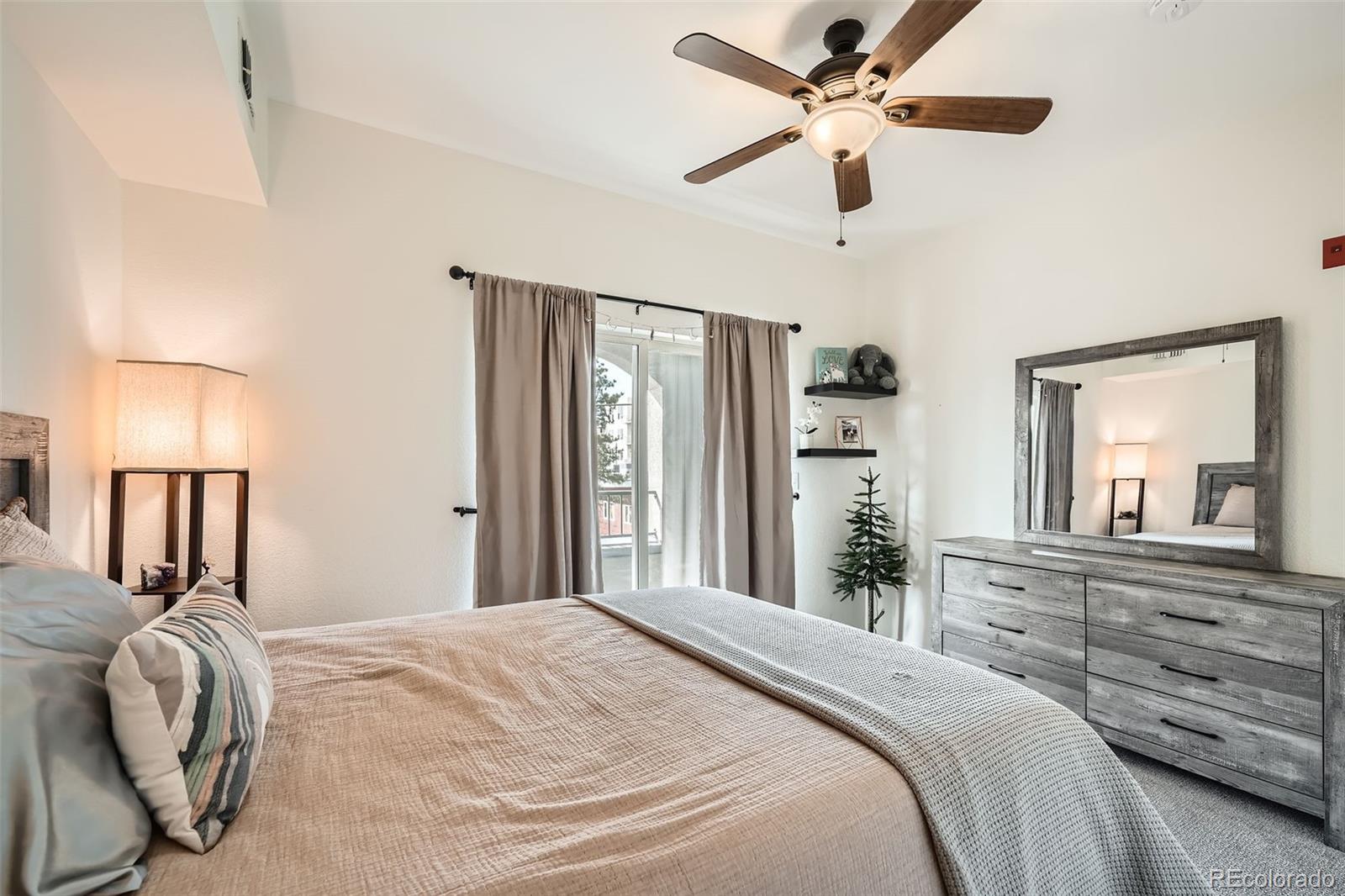 MLS Image #16 for 2901  wyandot street 8,denver, Colorado