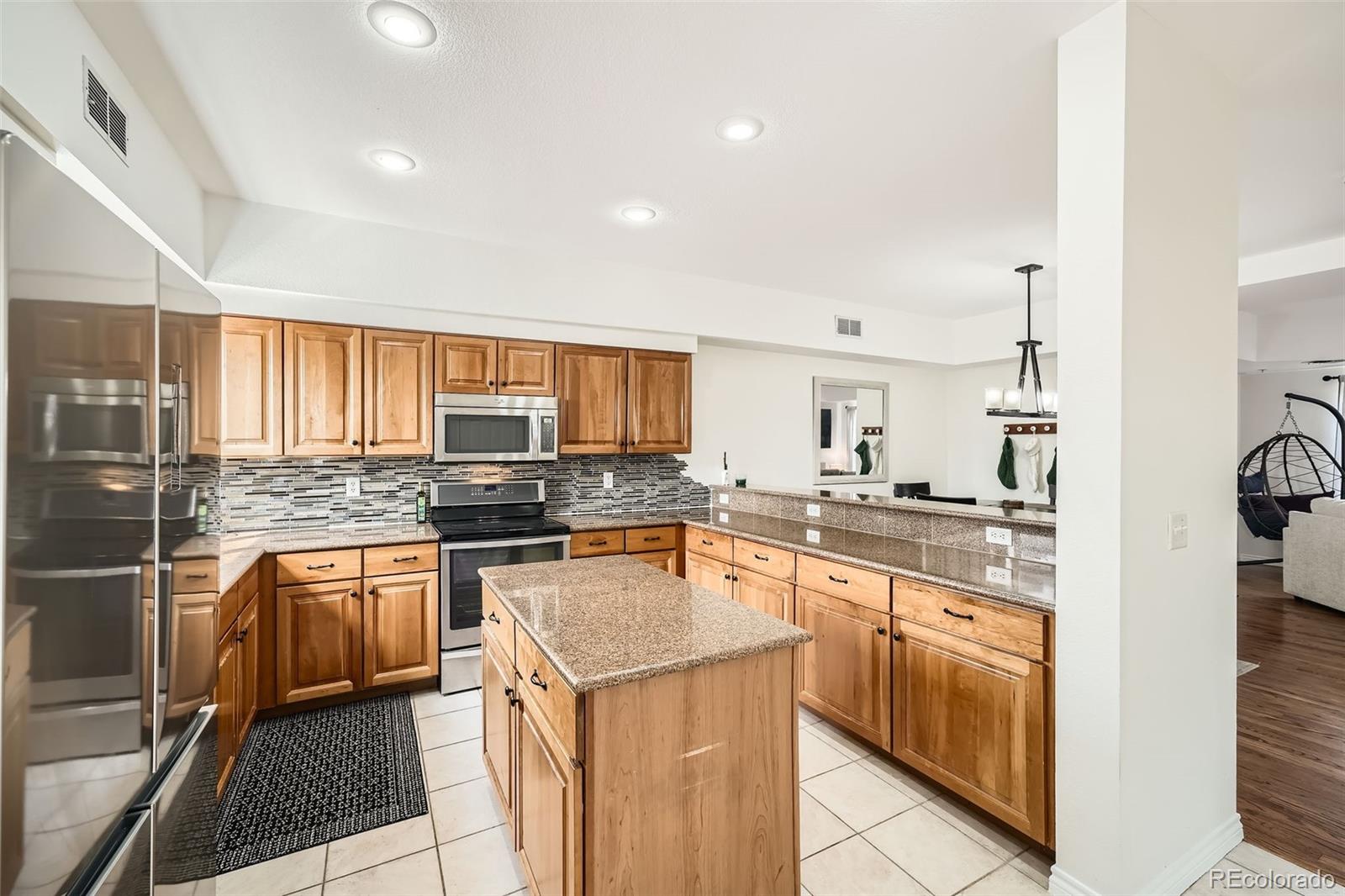 MLS Image #4 for 2901  wyandot street 8,denver, Colorado