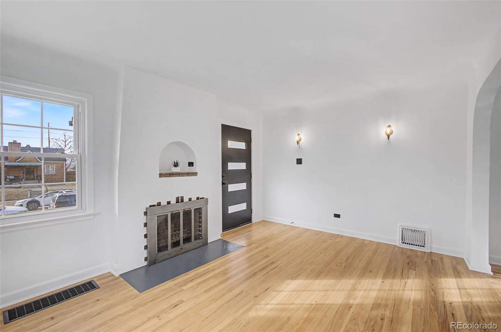 MLS Image #3 for 3444 n saint paul street,denver, Colorado