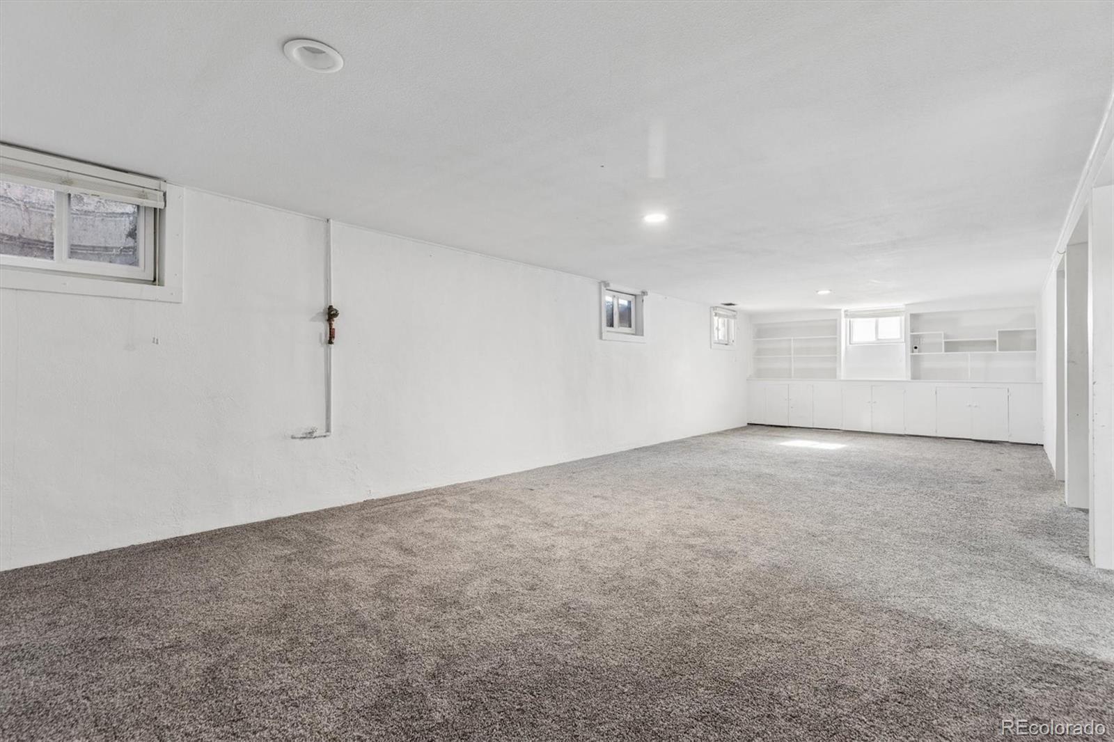 MLS Image #14 for 2725 s zurich court,denver, Colorado