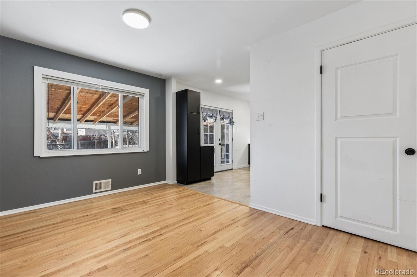 MLS Image #6 for 2725 s zurich court,denver, Colorado