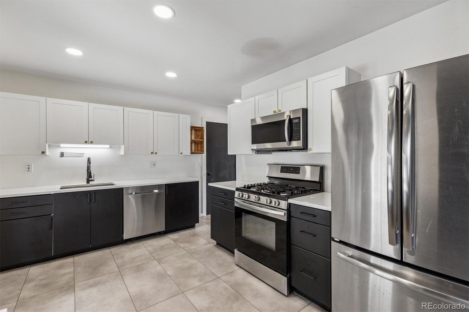 MLS Image #8 for 2725 s zurich court,denver, Colorado