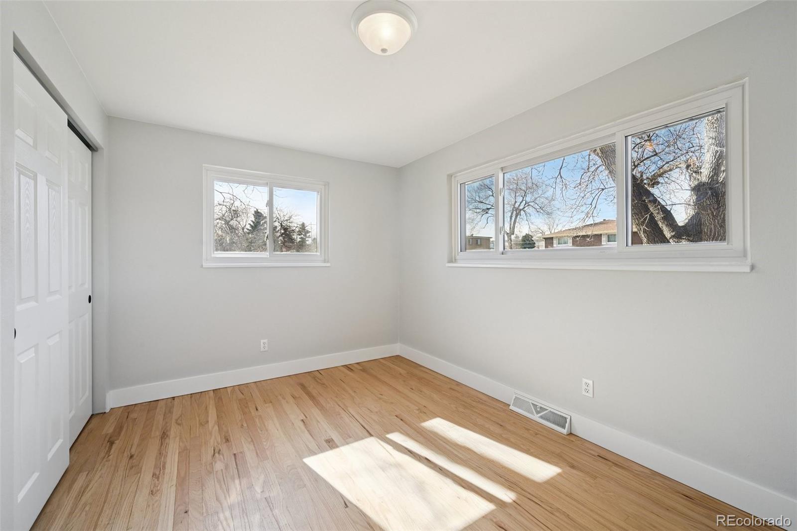 MLS Image #14 for 846  oak street,lakewood, Colorado