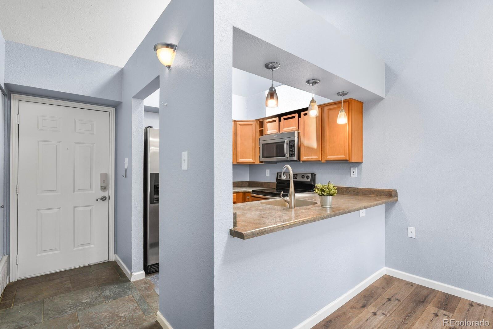 MLS Image #3 for 6475 s dayton street 307,englewood, Colorado