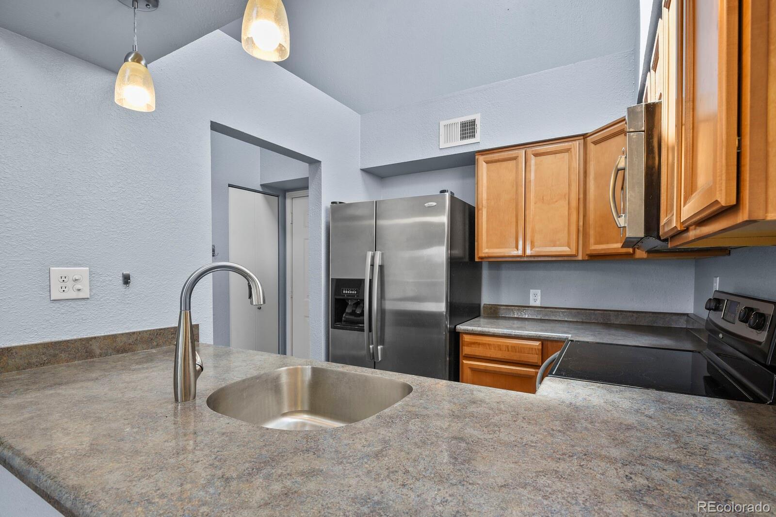 MLS Image #4 for 6475 s dayton street 307,englewood, Colorado