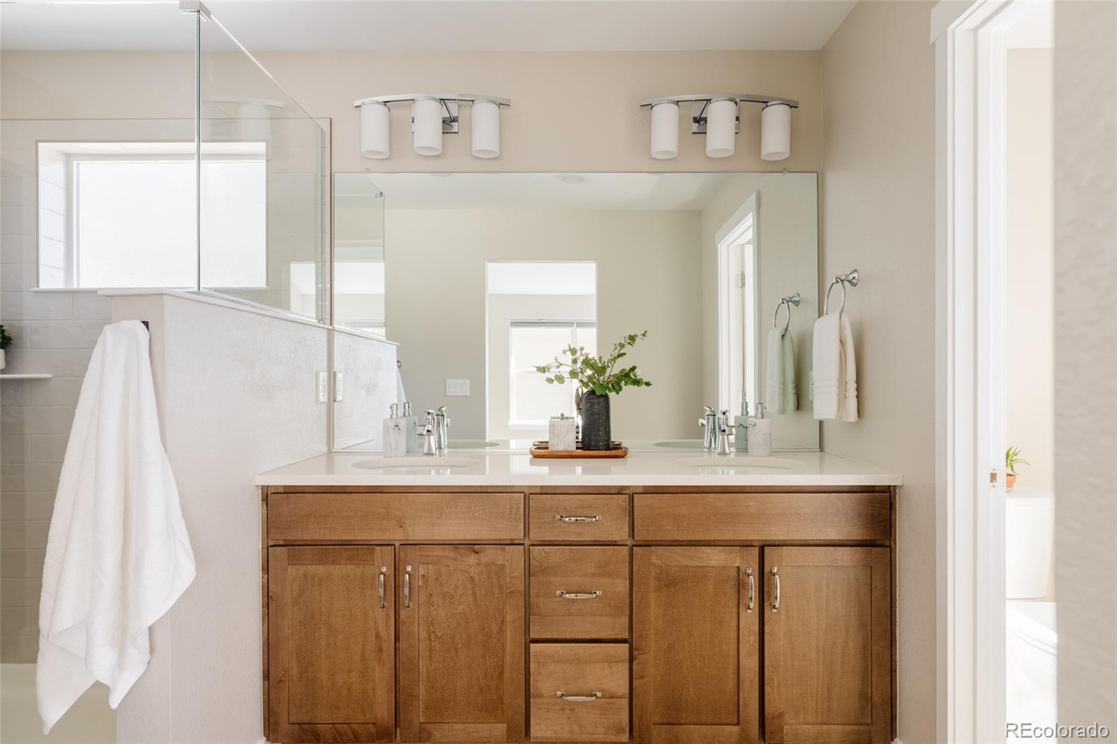 MLS Image #13 for 6166 n dallas way,denver, Colorado