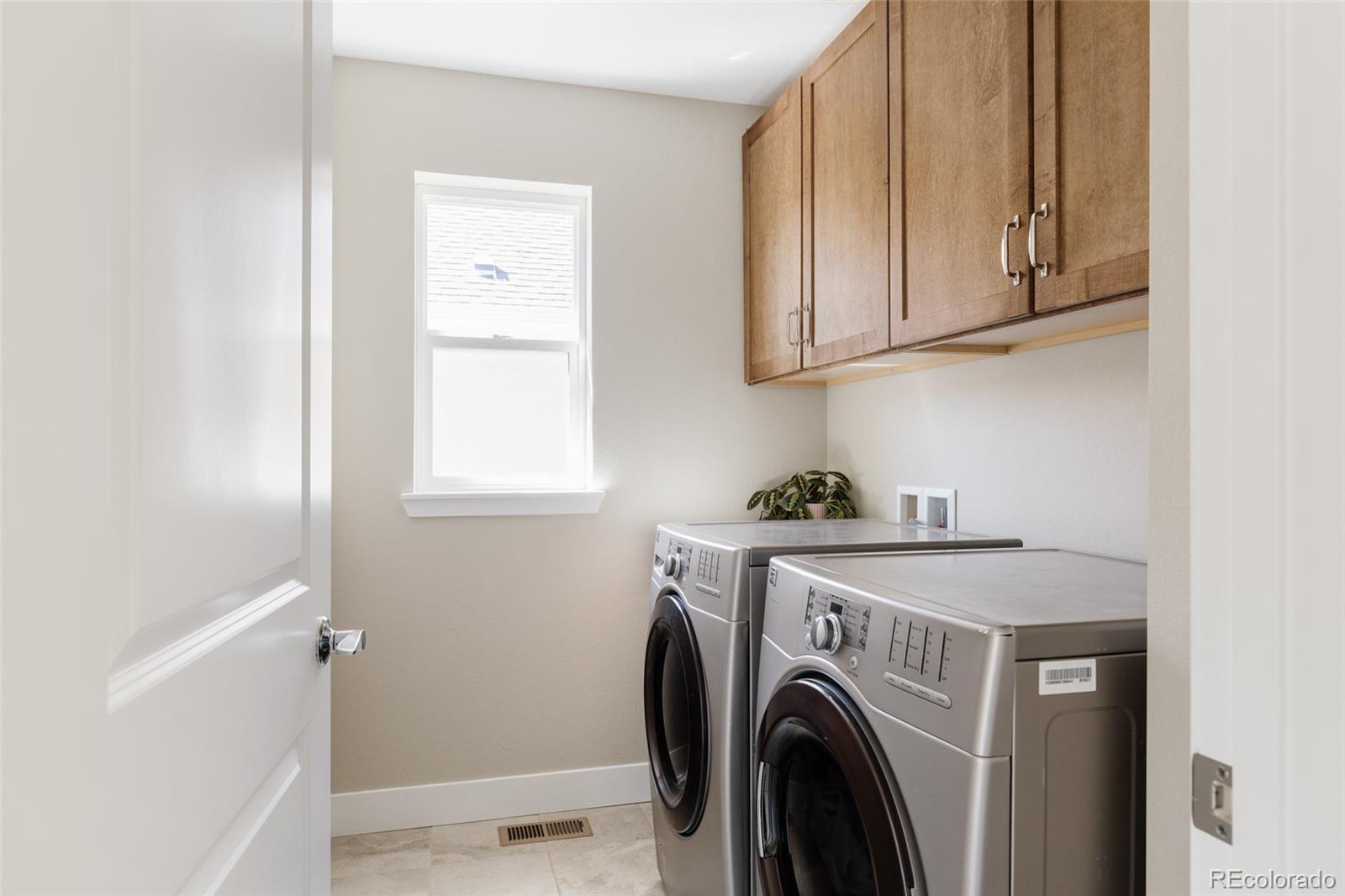 MLS Image #21 for 6166 n dallas way,denver, Colorado