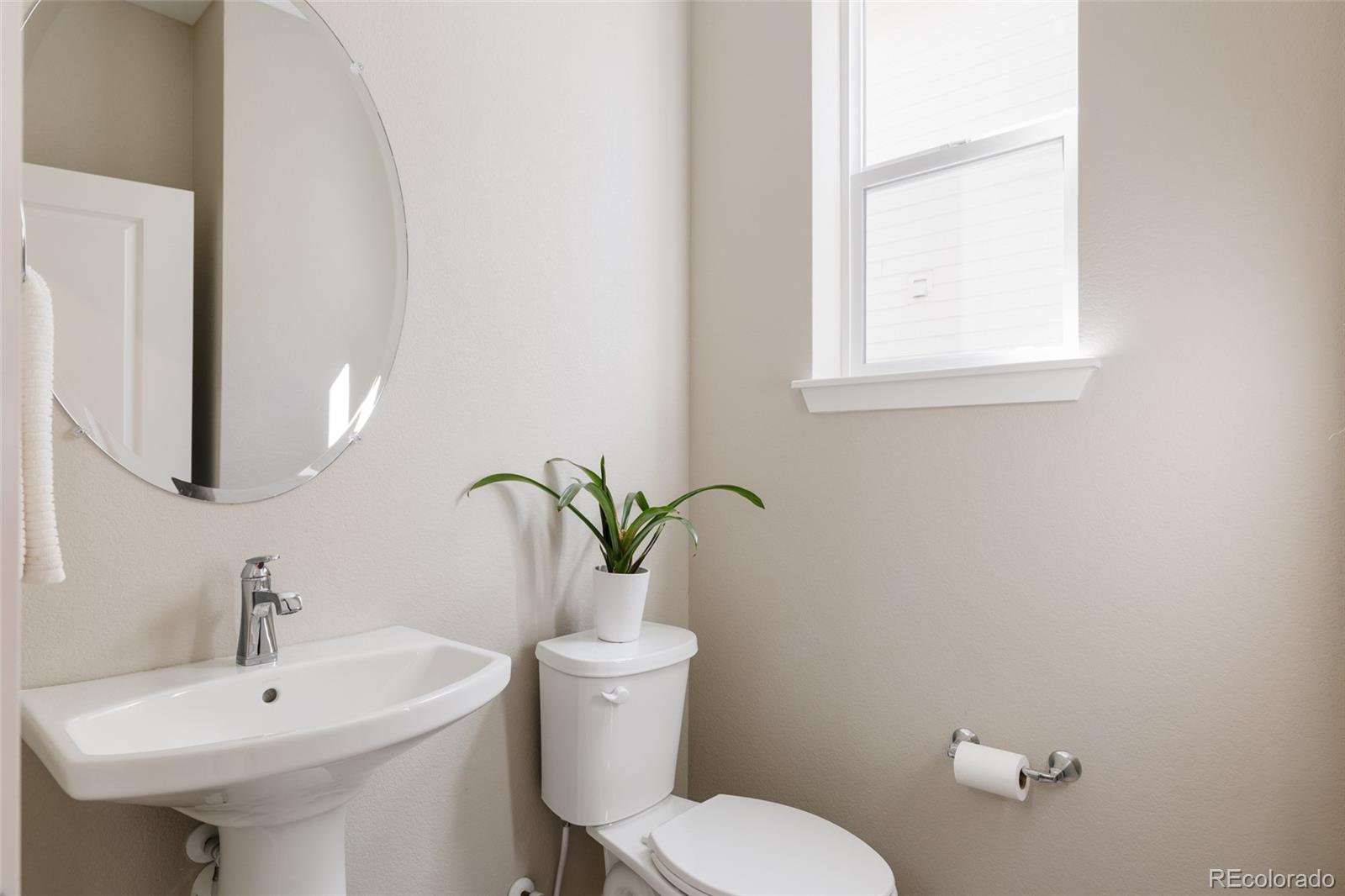 MLS Image #9 for 6166 n dallas way,denver, Colorado