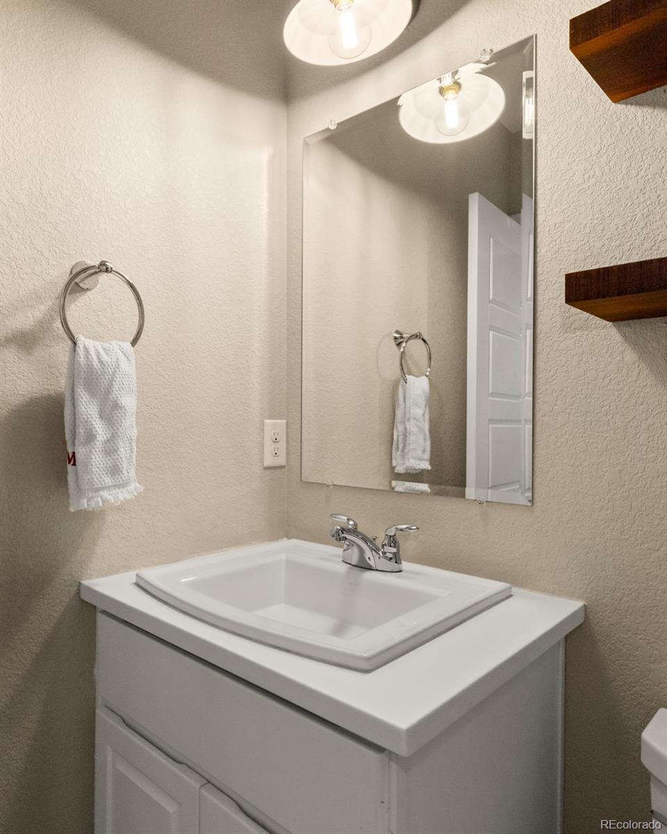 MLS Image #16 for 5234  chester street,denver, Colorado