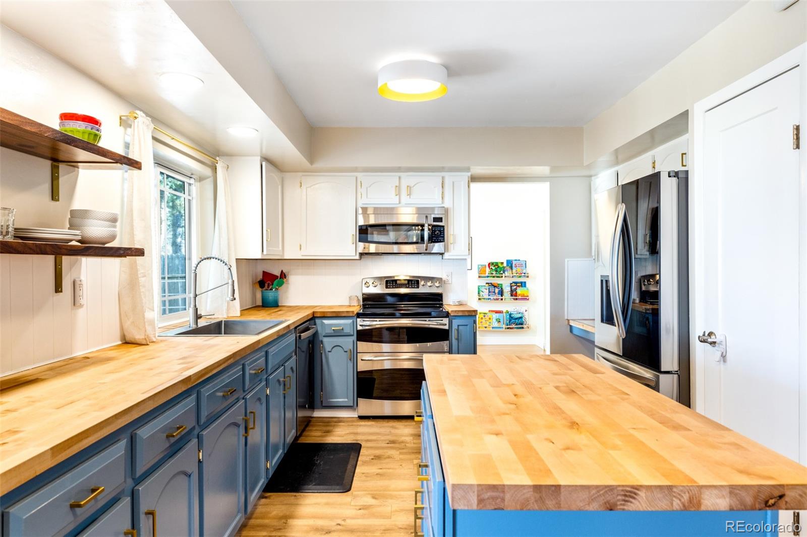 MLS Image #9 for 3804 s helena way,aurora, Colorado