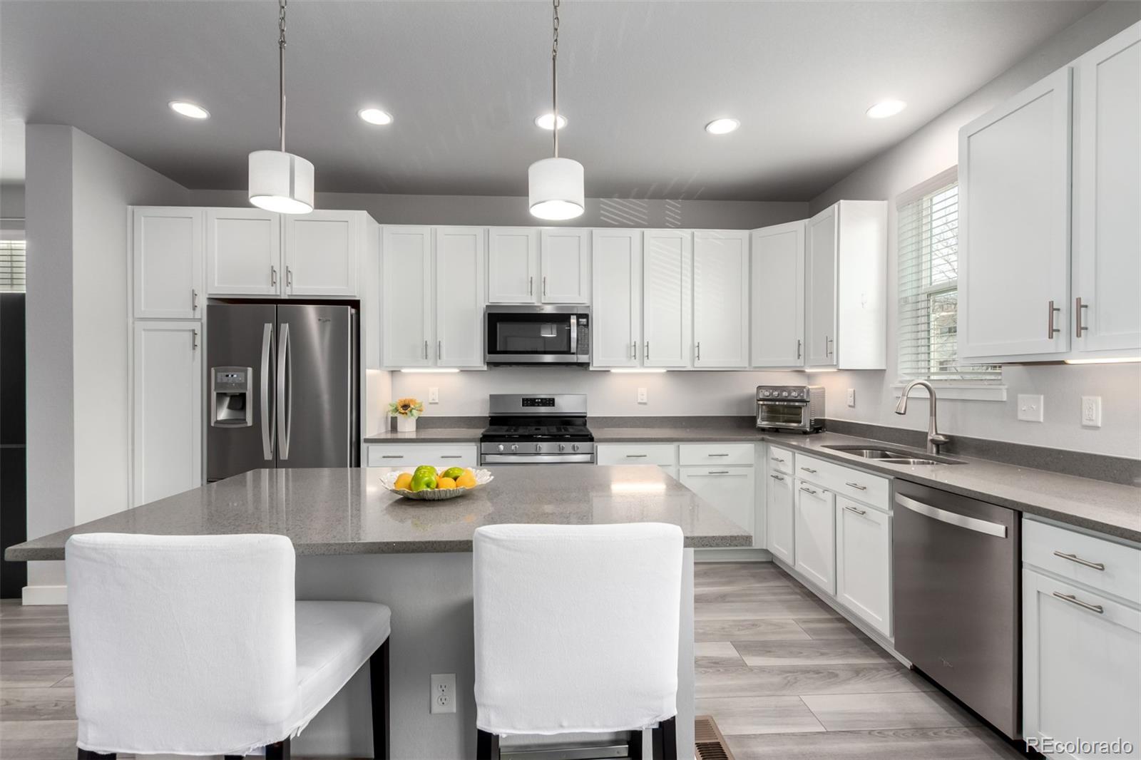 MLS Image #13 for 2359 s tucson street,aurora, Colorado