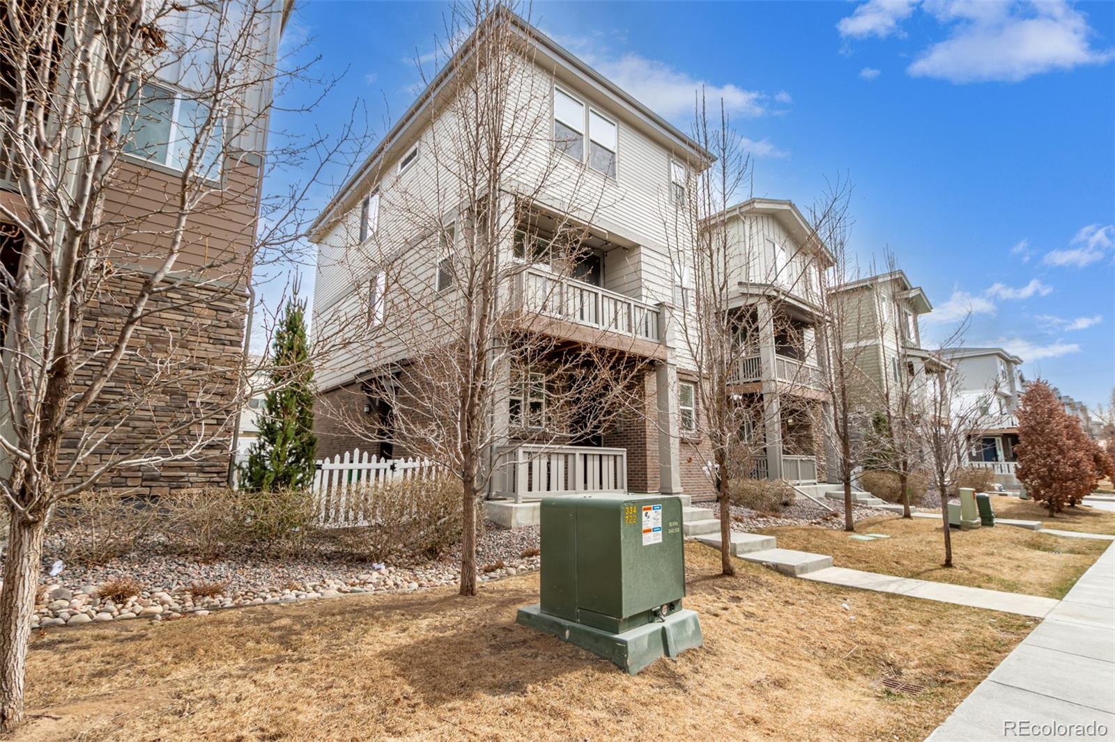 MLS Image #2 for 2359 s tucson street,aurora, Colorado