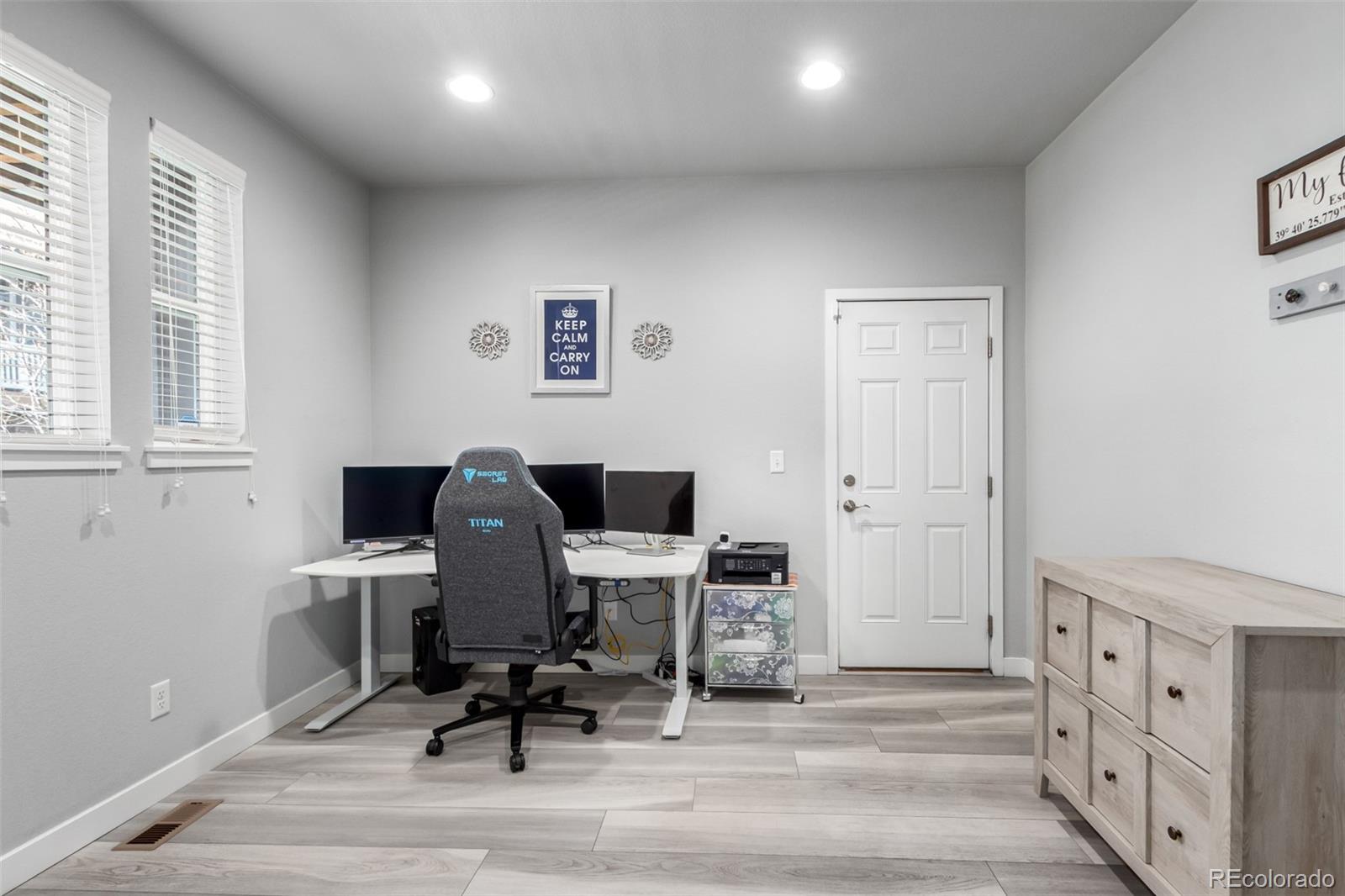 MLS Image #6 for 2359 s tucson street,aurora, Colorado