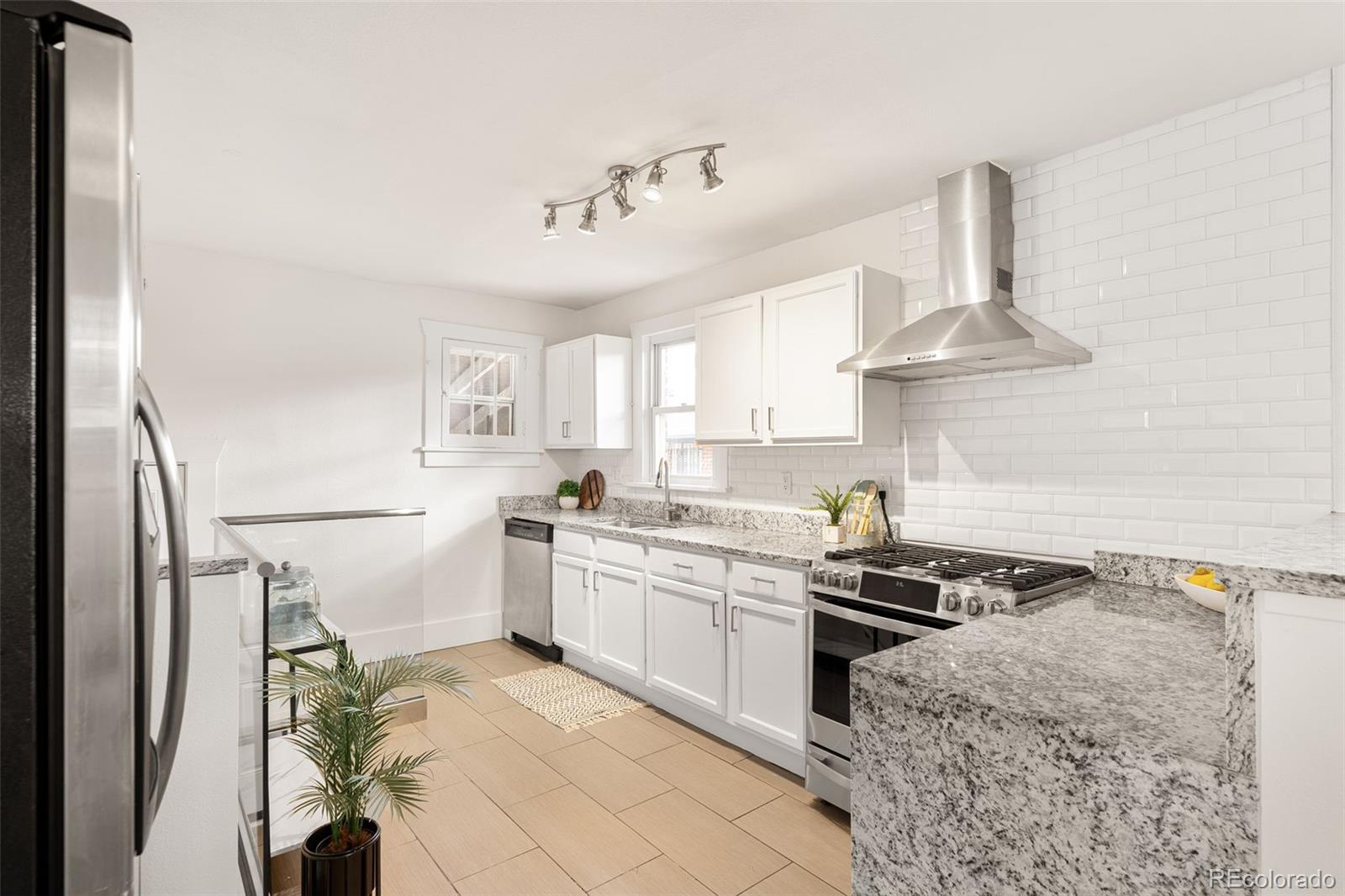 MLS Image #13 for 4338  raritan street,denver, Colorado