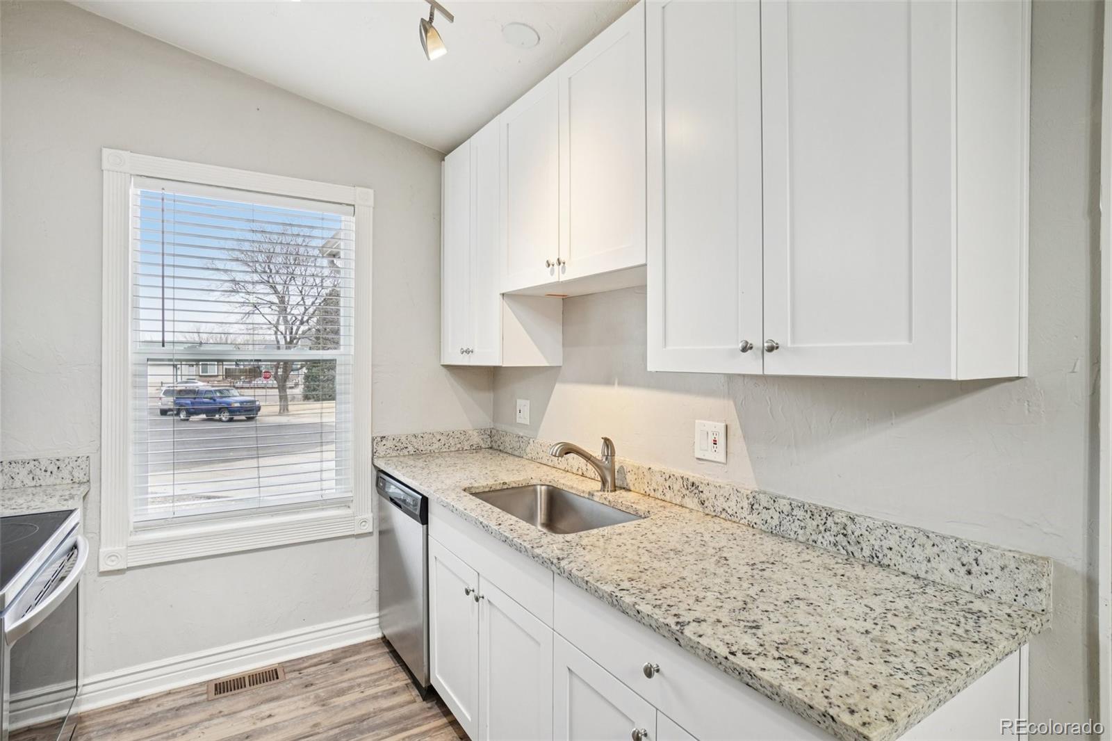 MLS Image #8 for 17154 e wagon trail parkway,aurora, Colorado