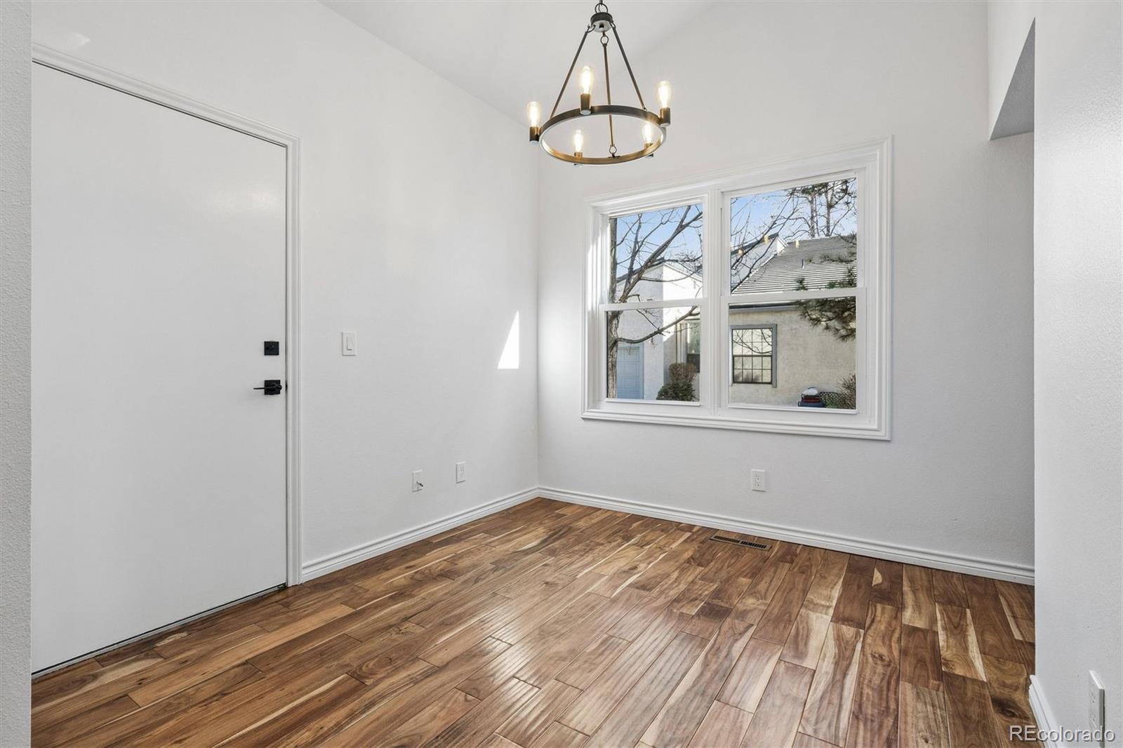MLS Image #14 for 1655 s syracuse street,denver, Colorado