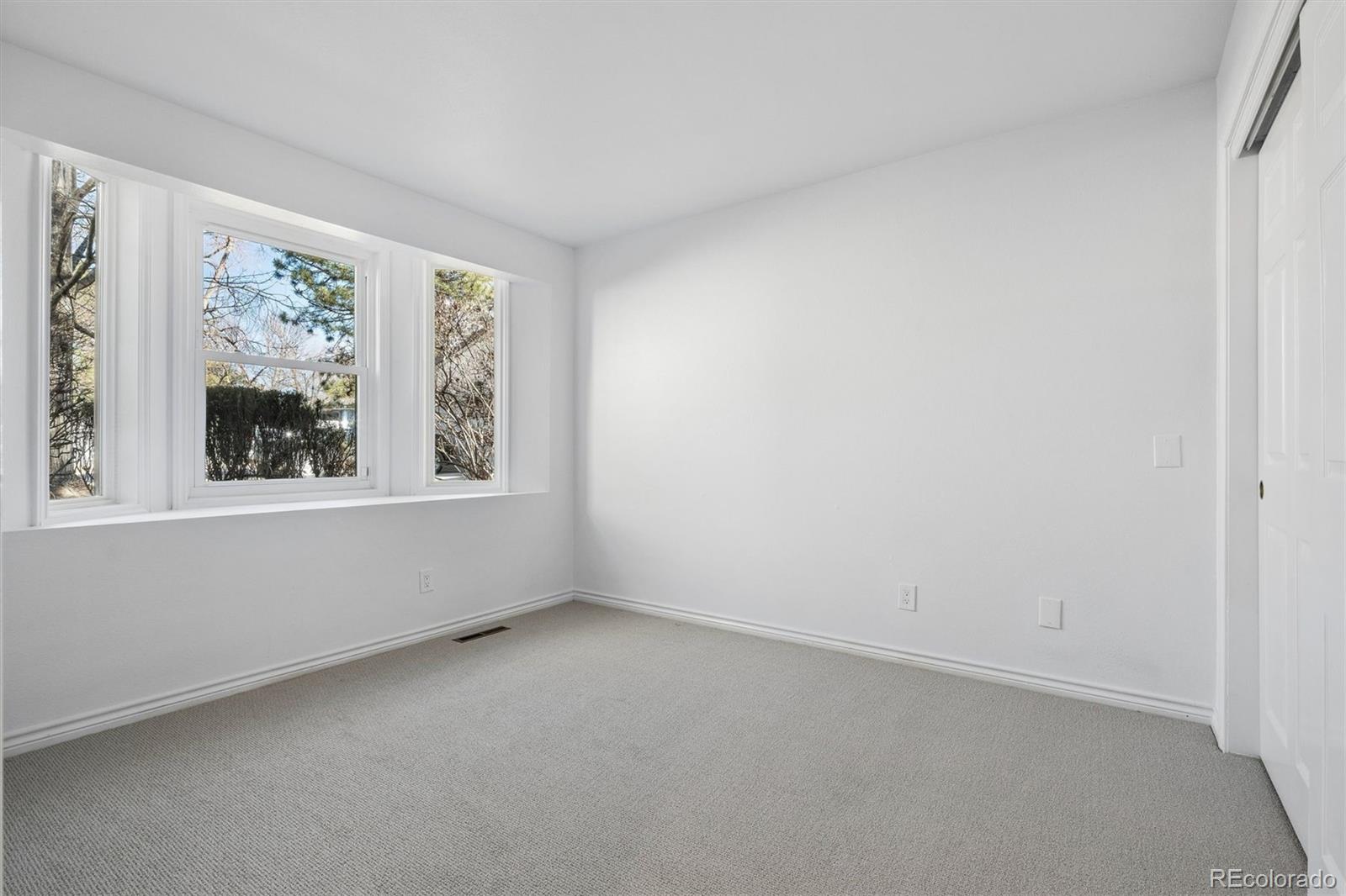 MLS Image #22 for 1655 s syracuse street,denver, Colorado