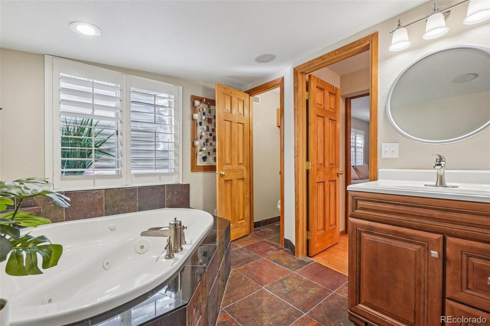 MLS Image #38 for 5435 s shawnee way,aurora, Colorado