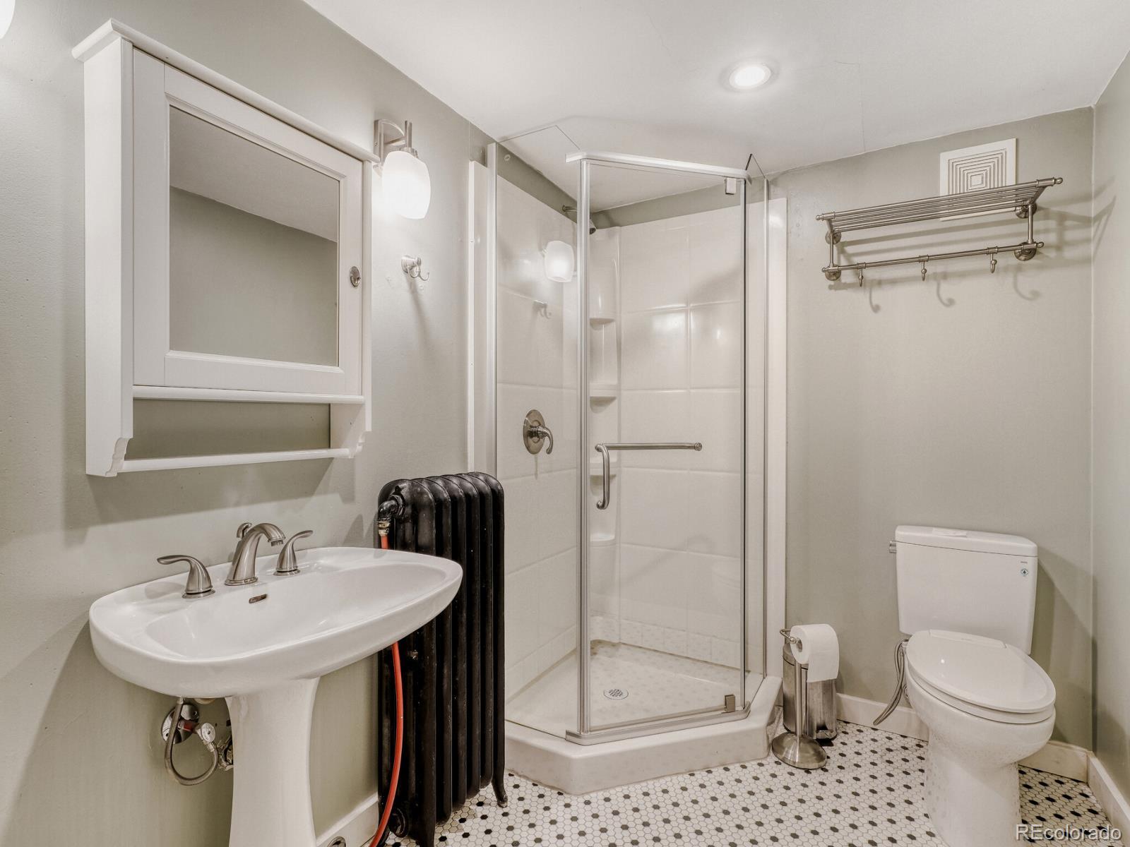 MLS Image #22 for 4301 e 13th avenue,denver, Colorado