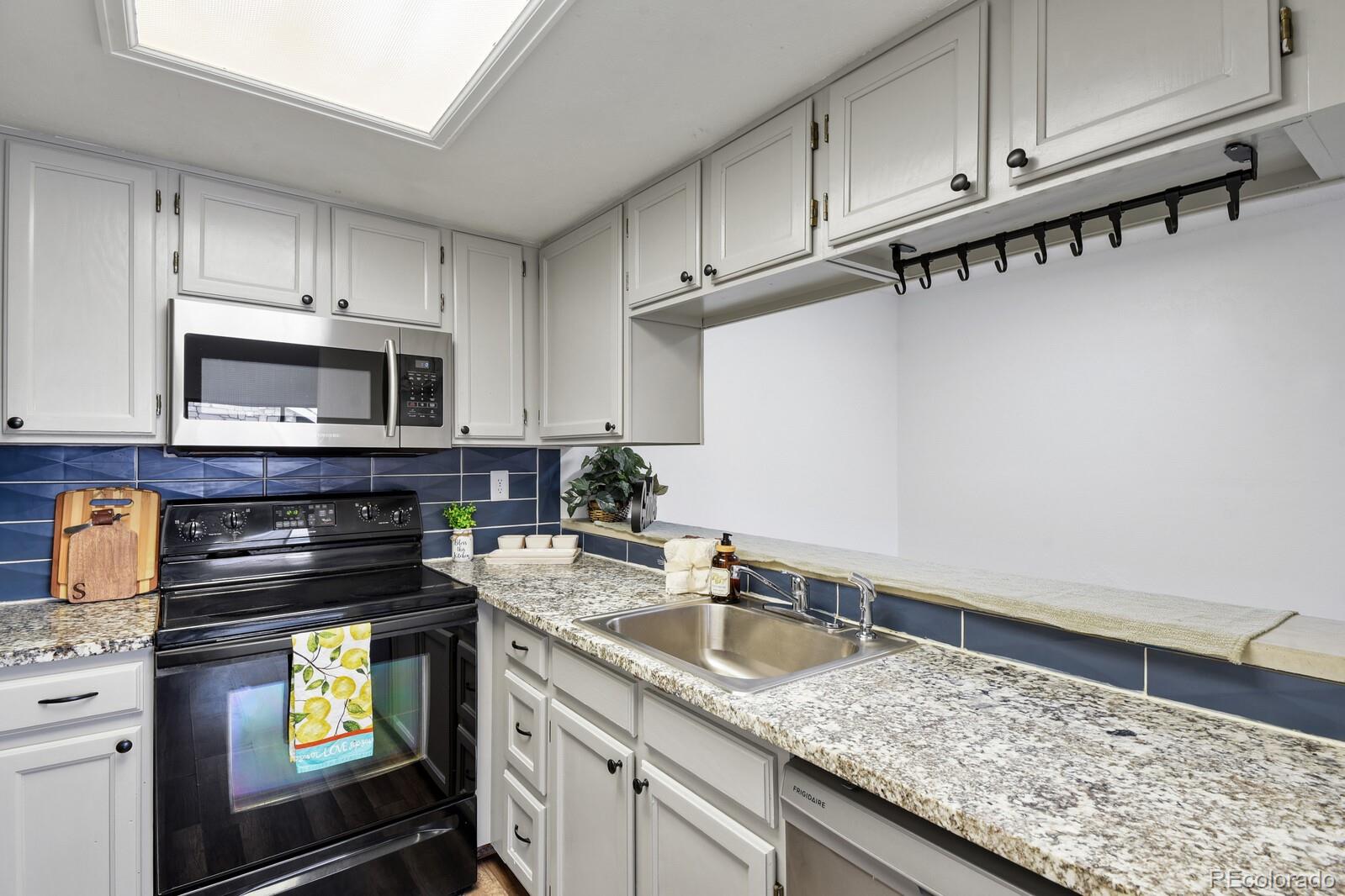 MLS Image #5 for 8378 s upham way,littleton, Colorado