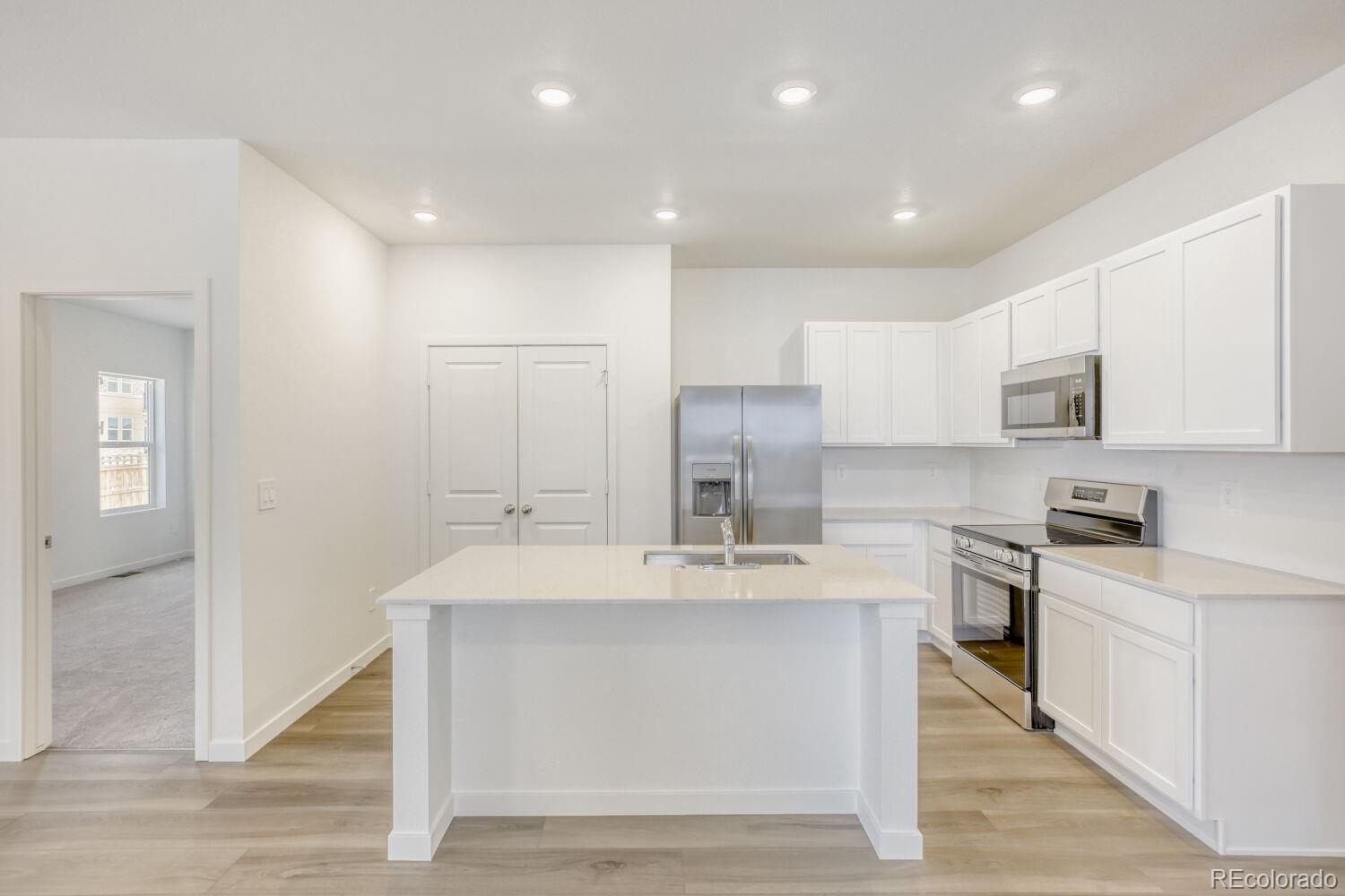 MLS Image #2 for 228  kobe lane,johnstown, Colorado