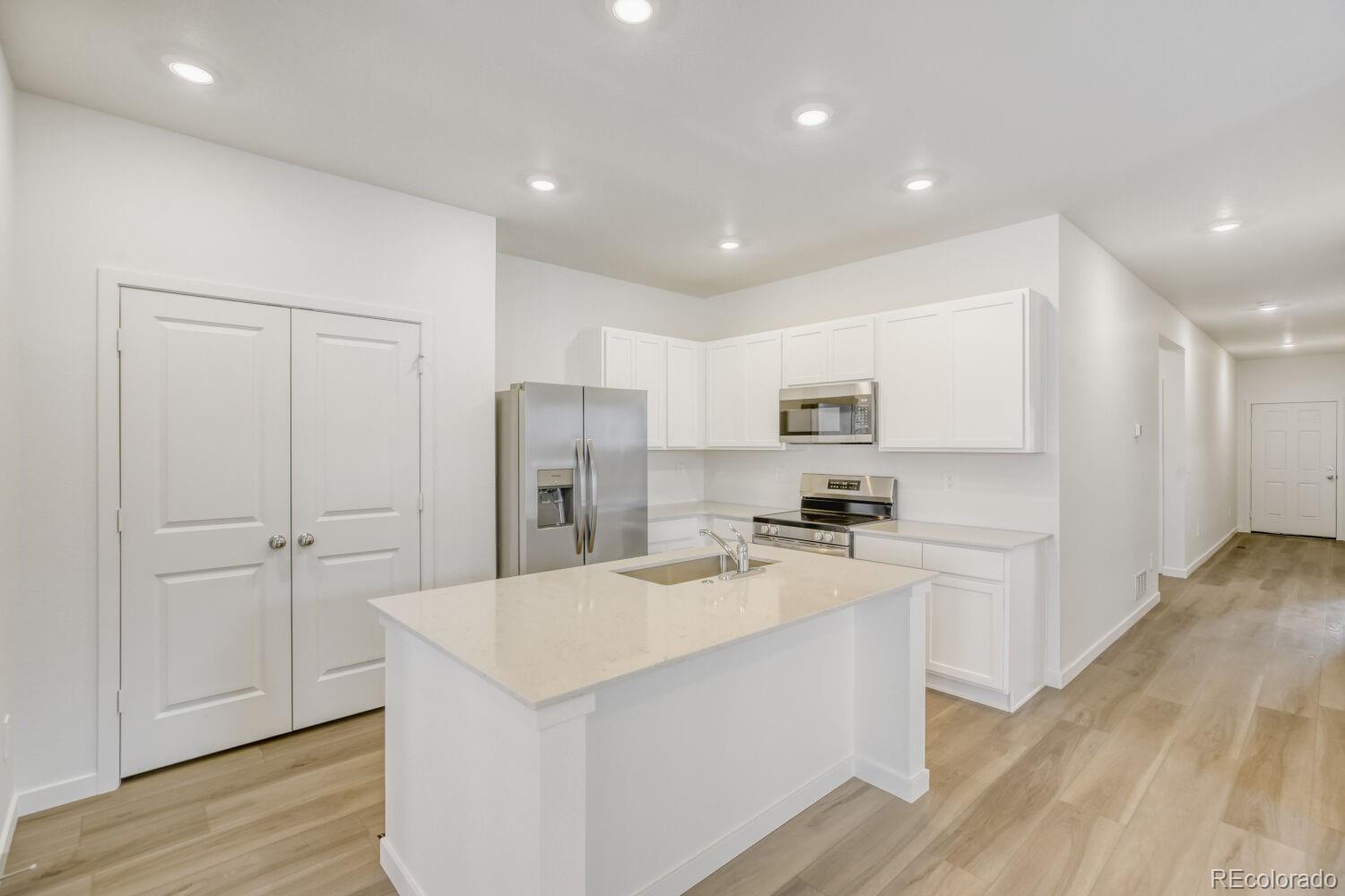 MLS Image #3 for 228  kobe lane,johnstown, Colorado