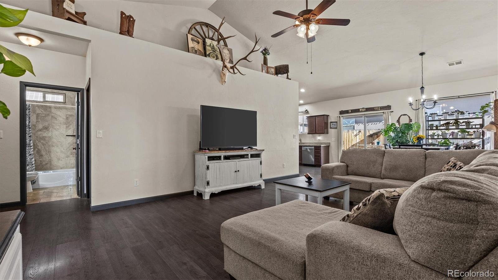 MLS Image #8 for 556  32 5/8 road,clifton, Colorado